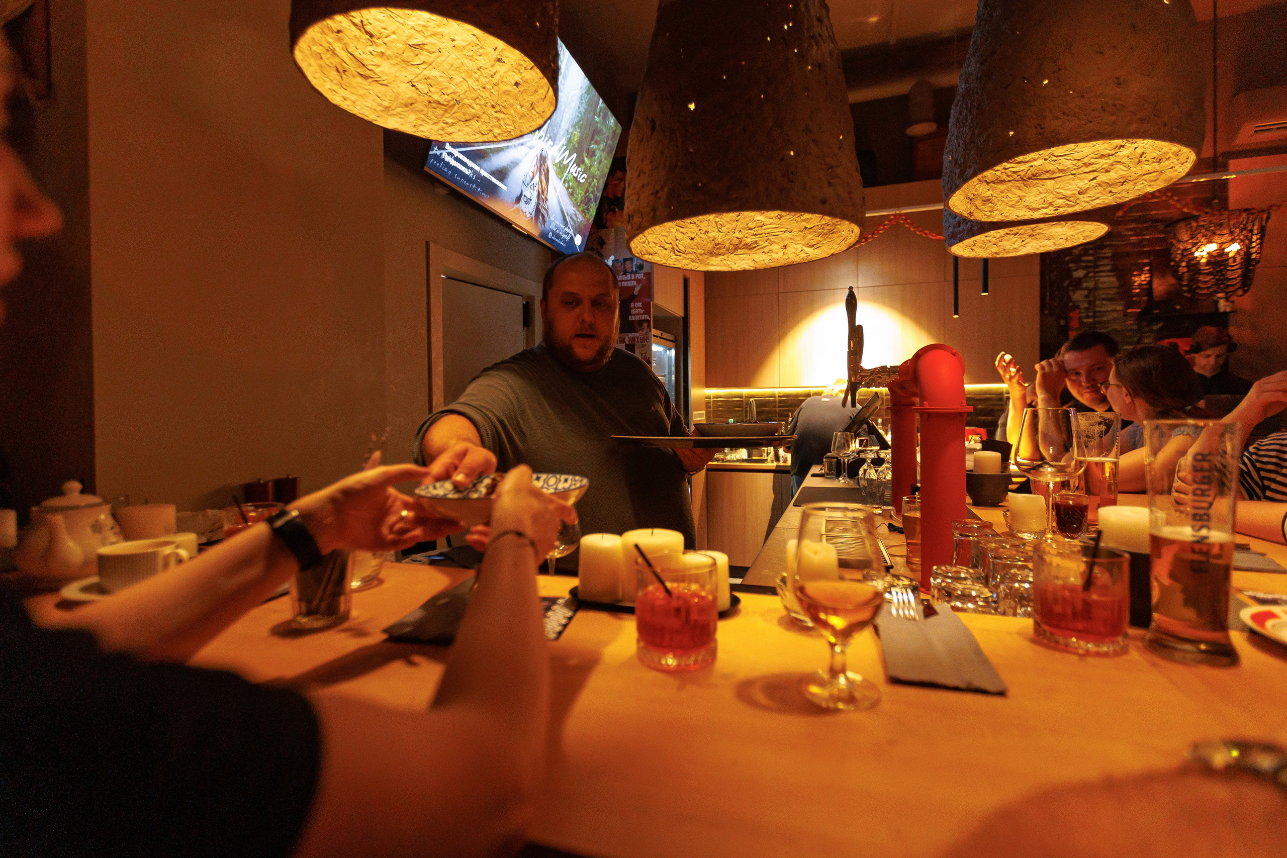 Гастроужин Поселенцы в гостях у Самозванцев