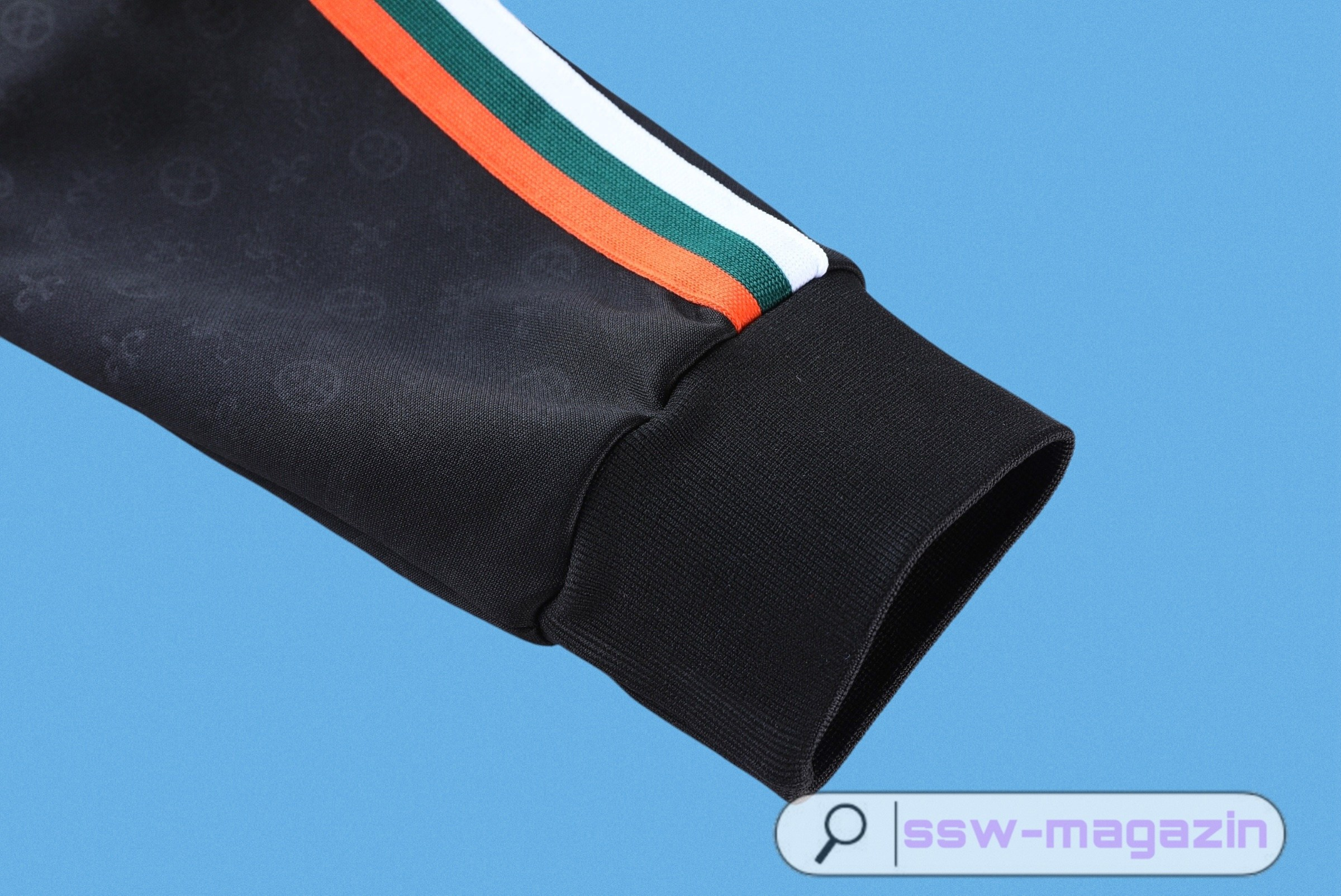 Спортивный костюм Liverpool 2025-2026 купить. Футбольный магазин — ssw_magazin