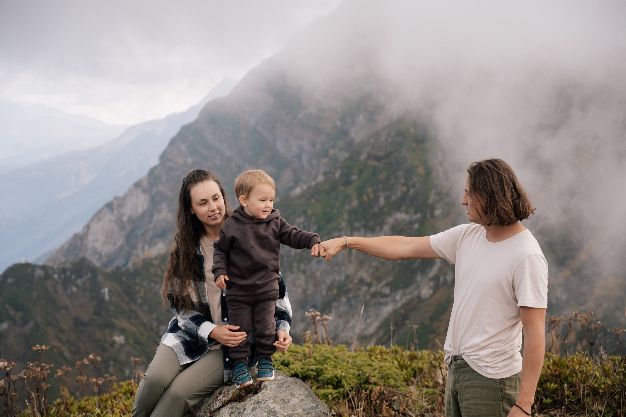 Выше гор только любовь. Свадебный и семейный фотограф Вероника Холод