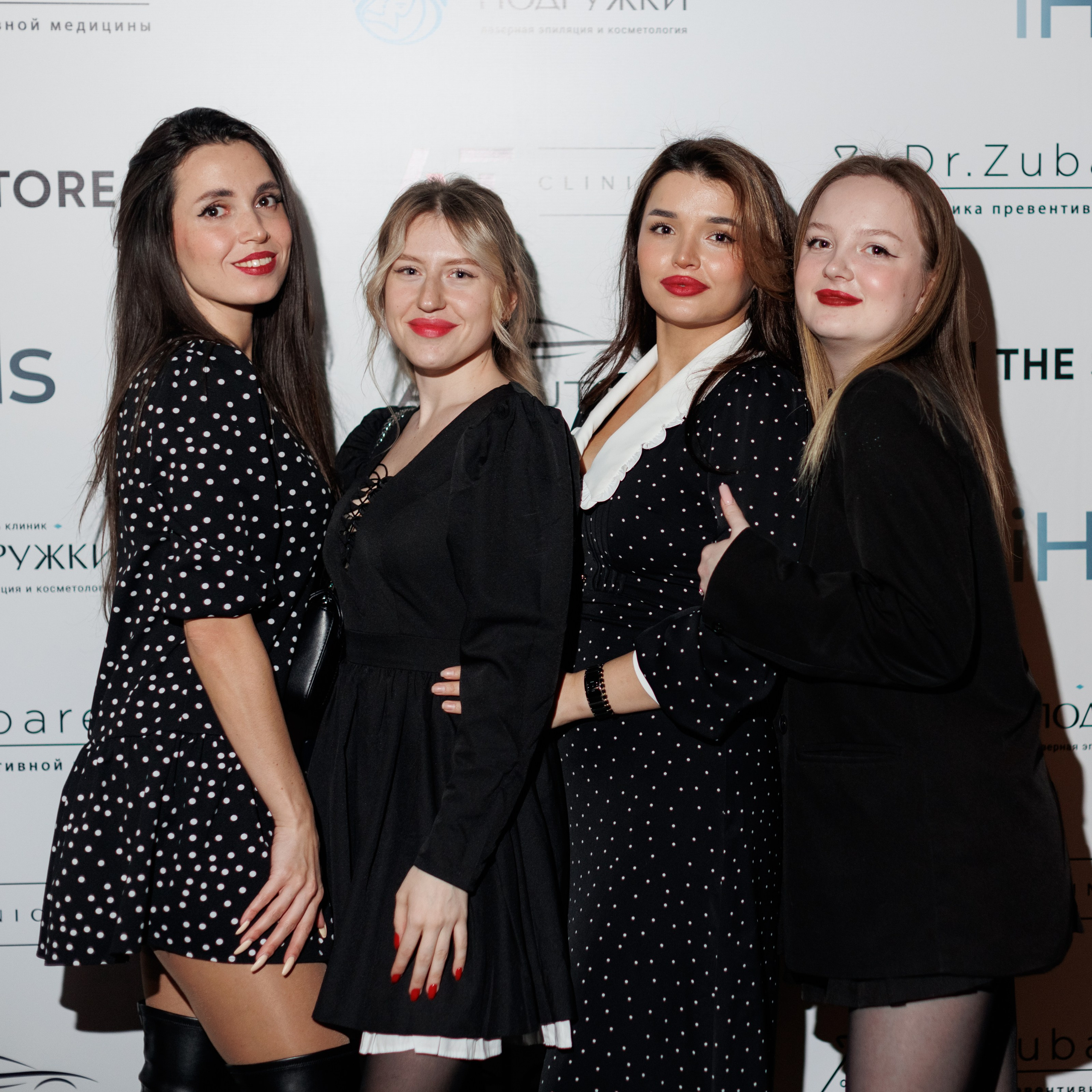 New Year Подружки 23/2024. Свадебный, портретный и репортажный фотограф Дмитрий Карпов