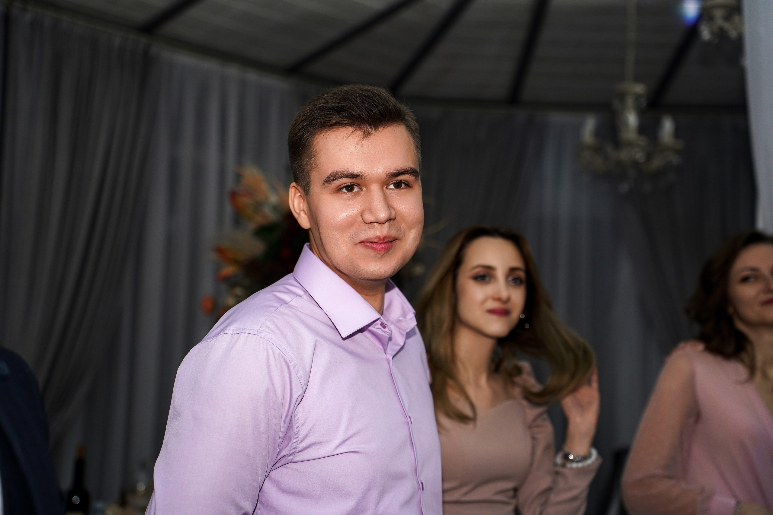 Свадебный банкет в беседке. Свадебный фотограф в Ростове-на-Дону. Таинство Крещения и Венчания, семейные фотосессии. Алёна Чёботова