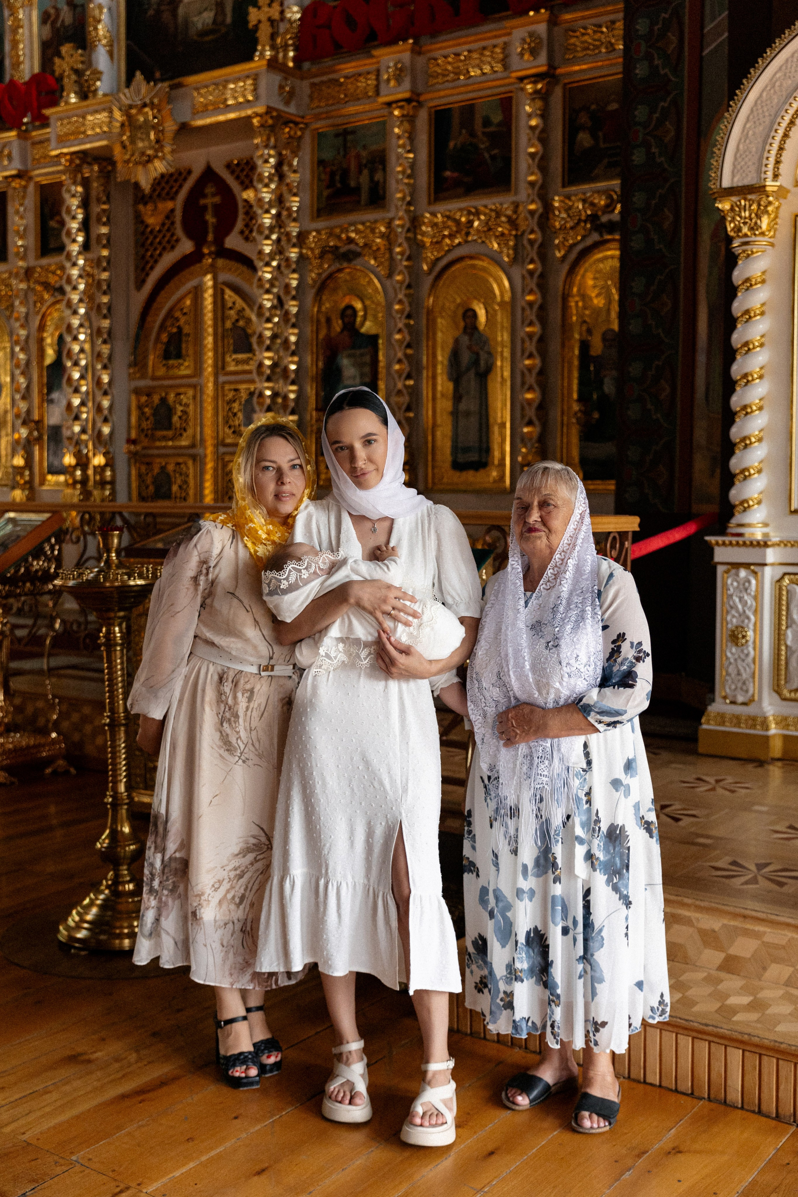 Крещение в Свято-Троицком соборе. Свадебный фотограф и видеограф Краснодар, Ростов, Сочи, Новороссийск