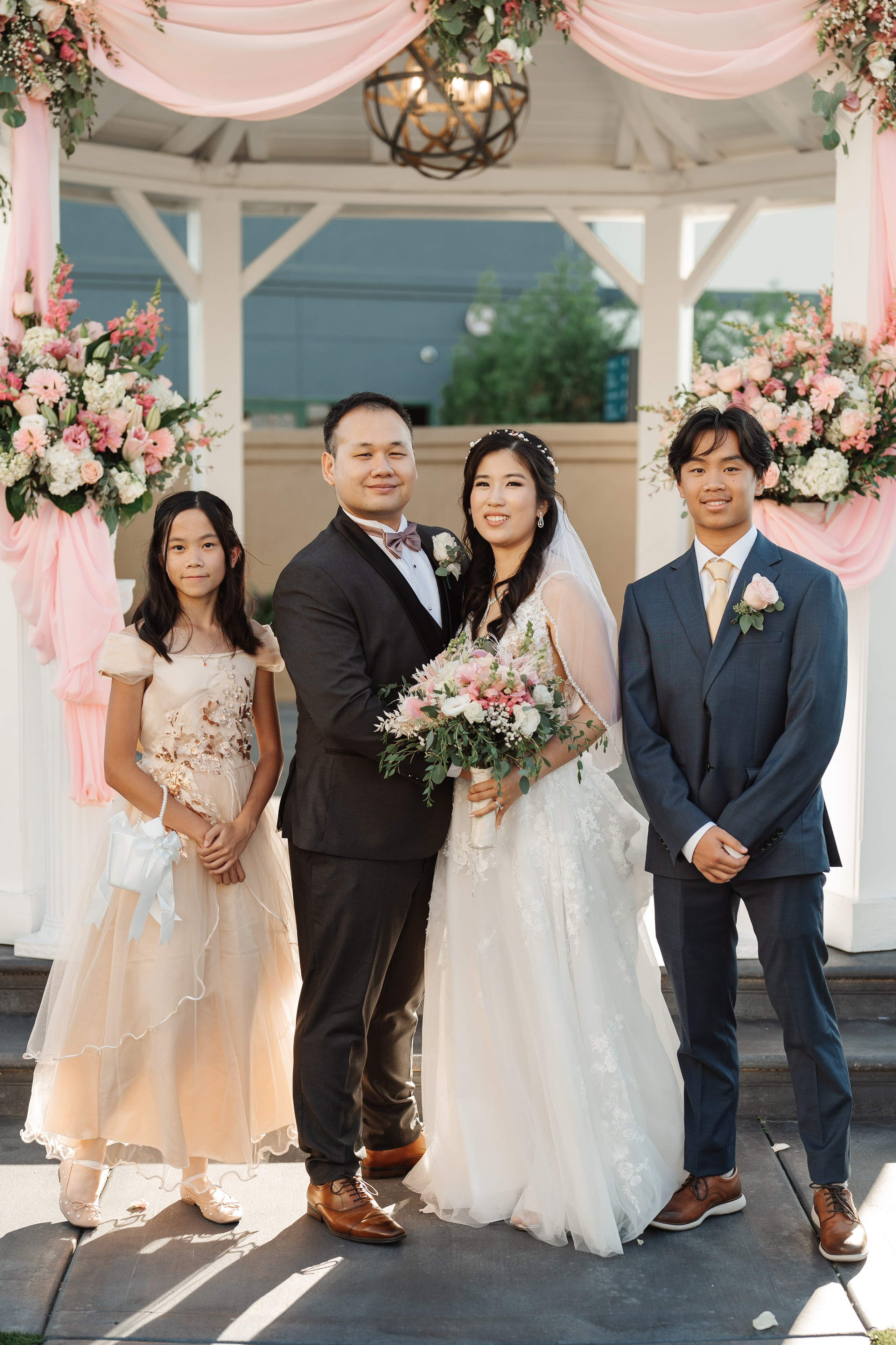 2025-08-16_AndreaChristopher. Ретушер Зенькевич Света