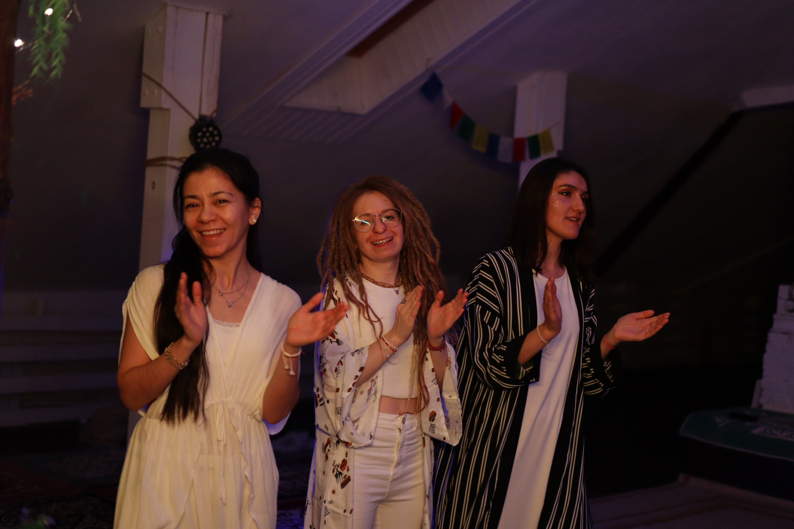 Bhakti Mantra. Photo Ninja