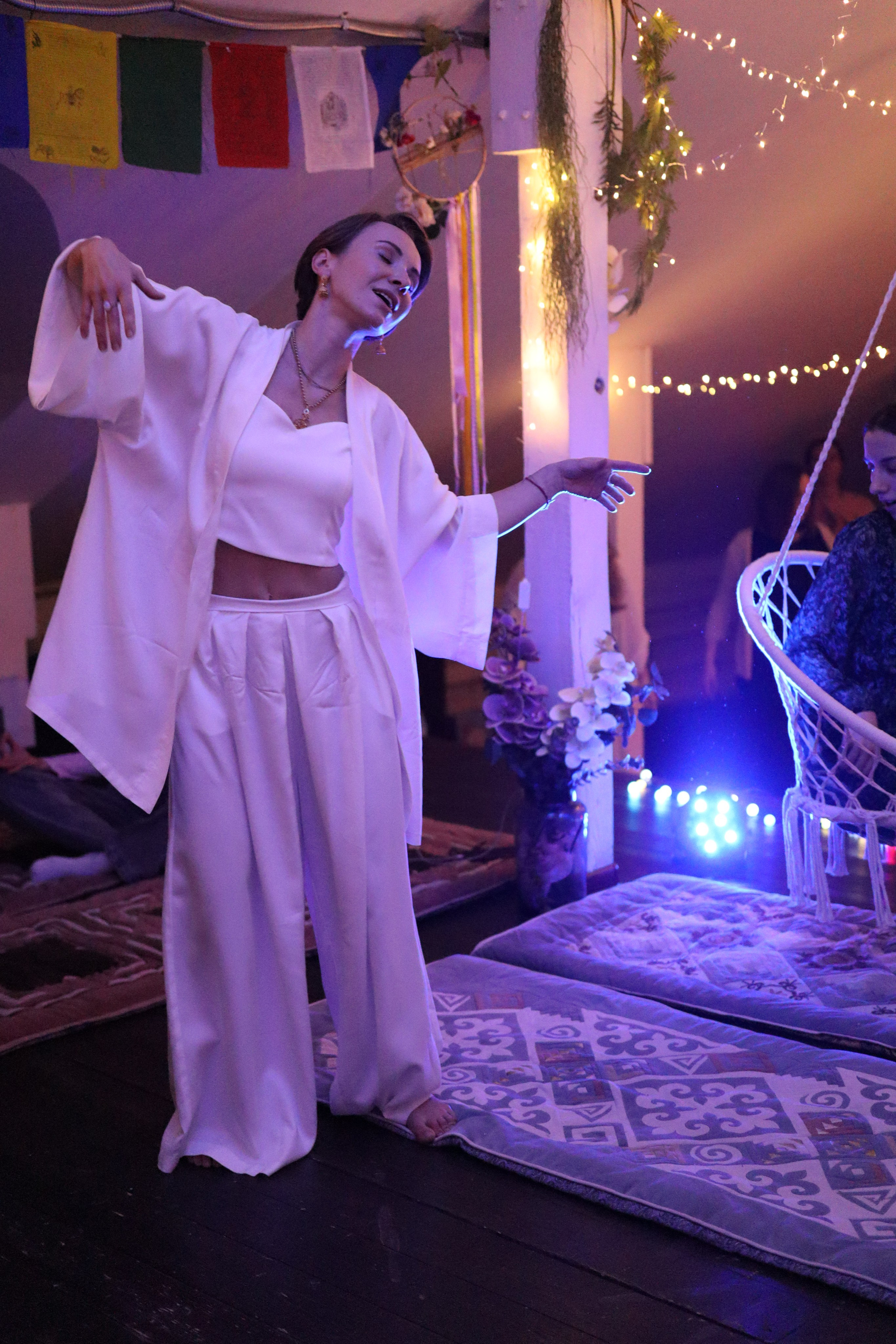 Bhakti Mantra. Photo Ninja