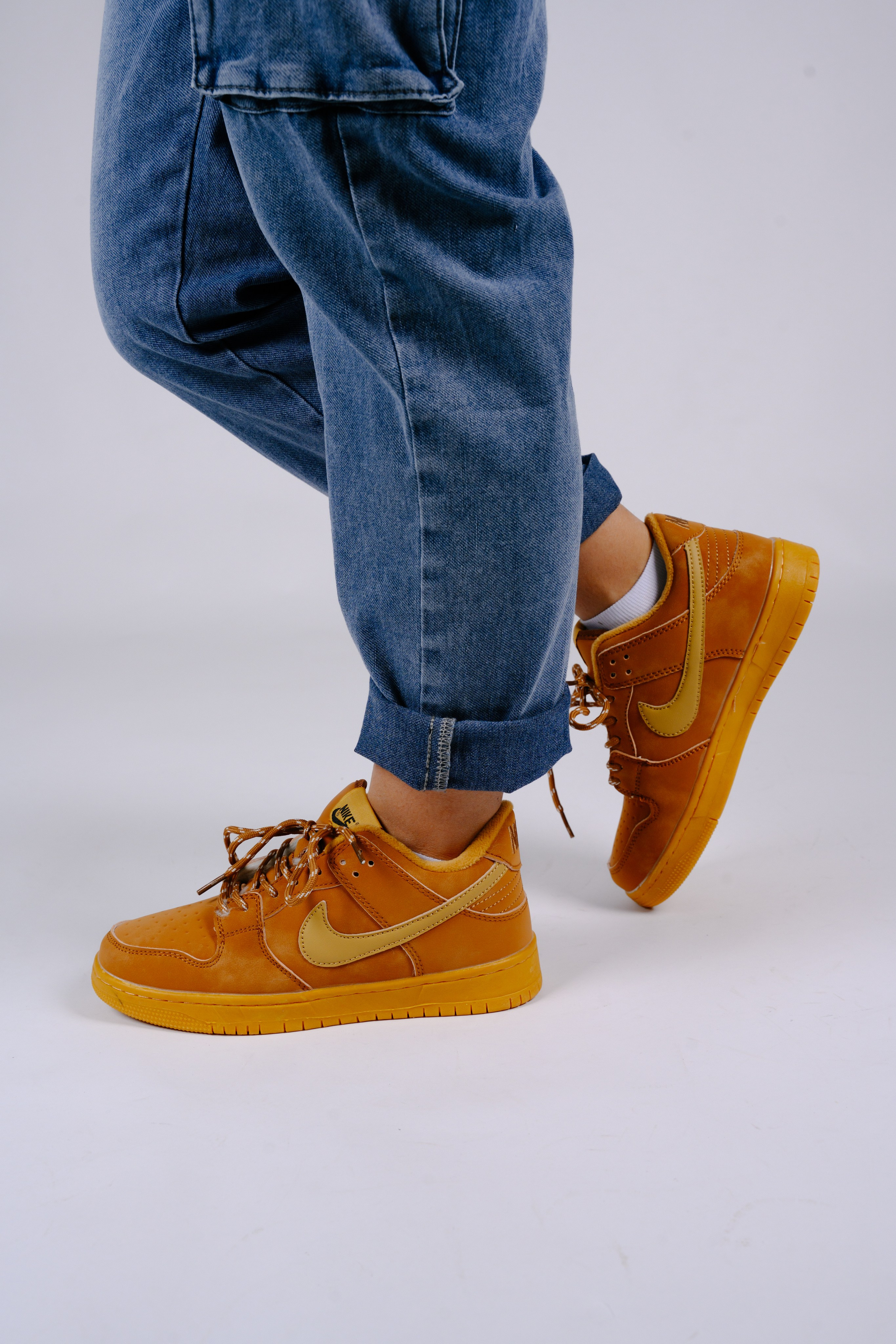 Кроссовки для wb. Фотограф в Красноярске