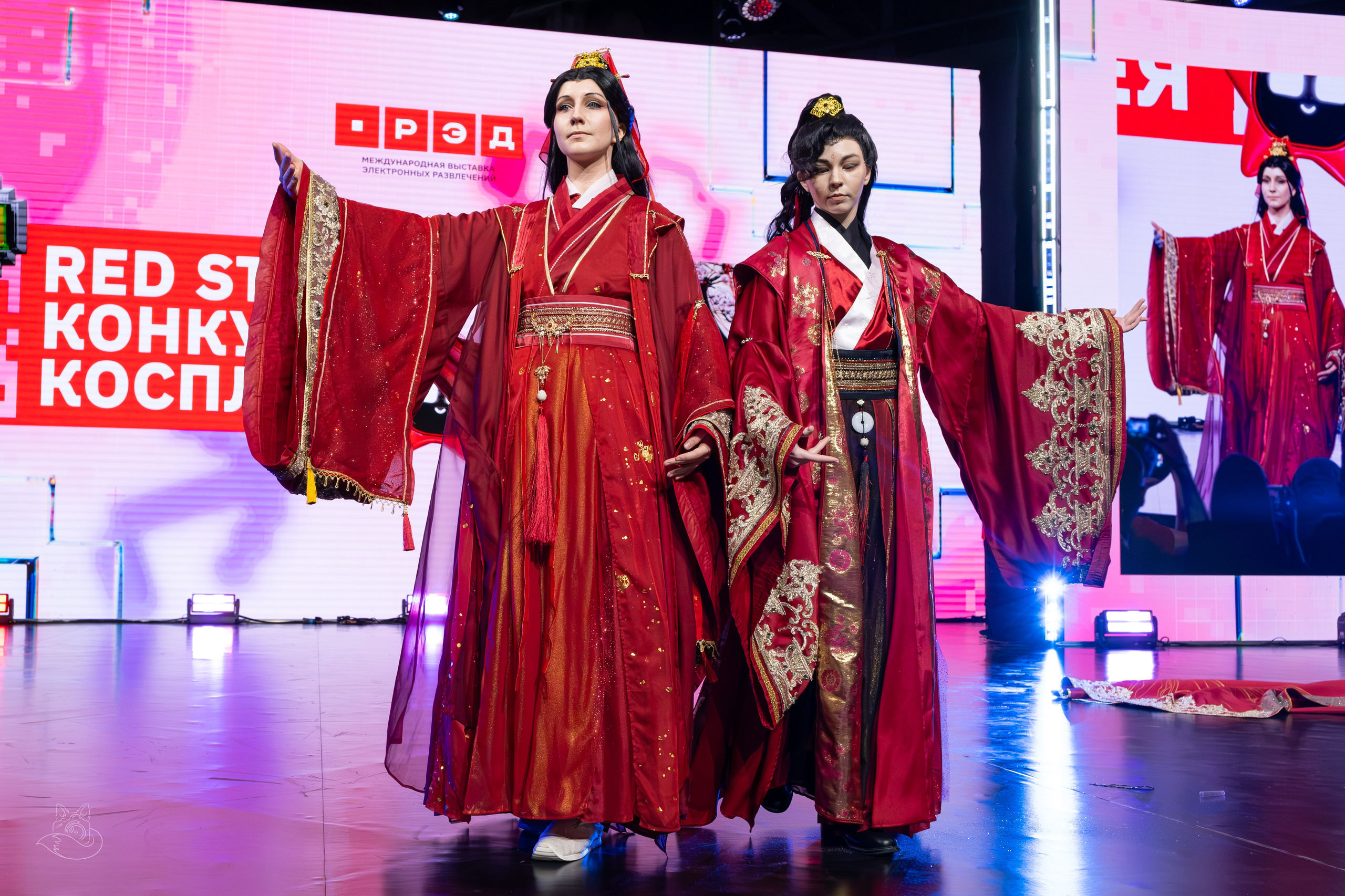 Сцена РЭД ЭКСПО 2024. Косплей фотограф