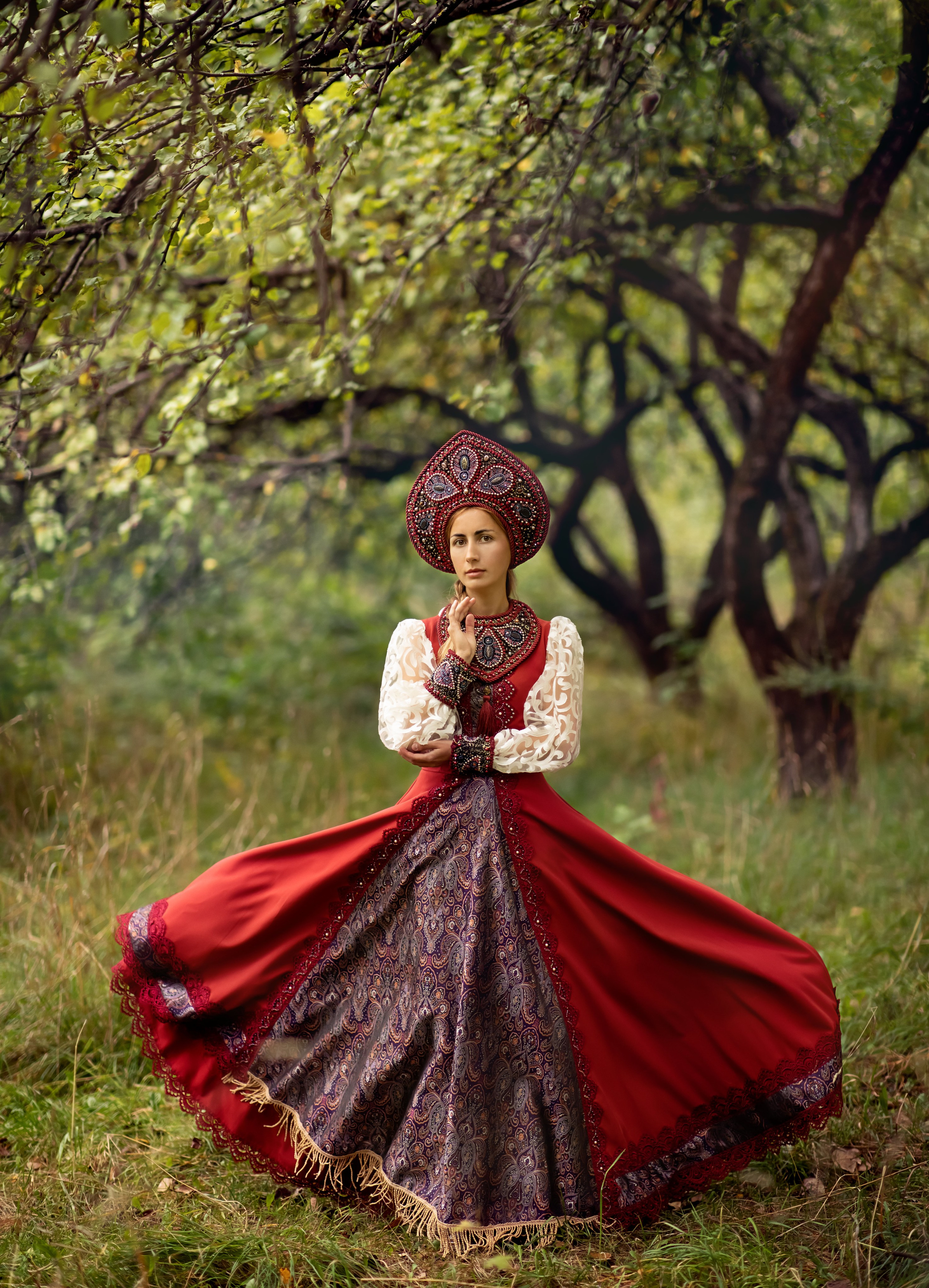 A13. Дизайнер костюмов и украшений, фотограф