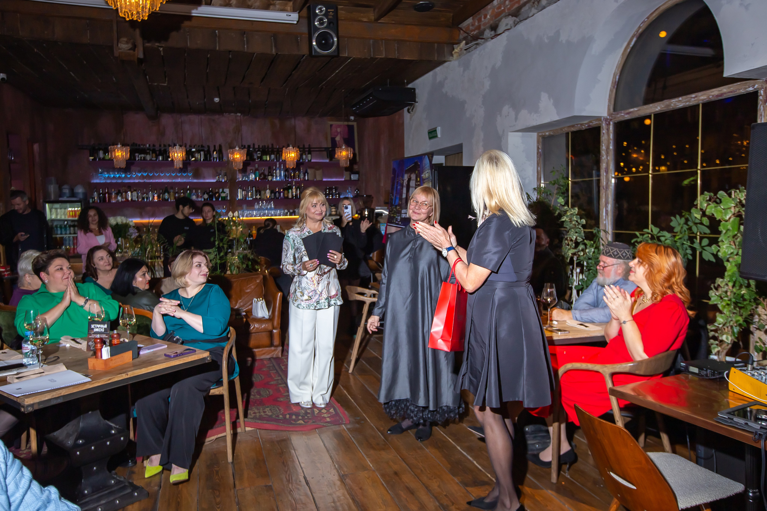 Клуб «Горожане». Свадебный фотограф Анастасия Багдасарян