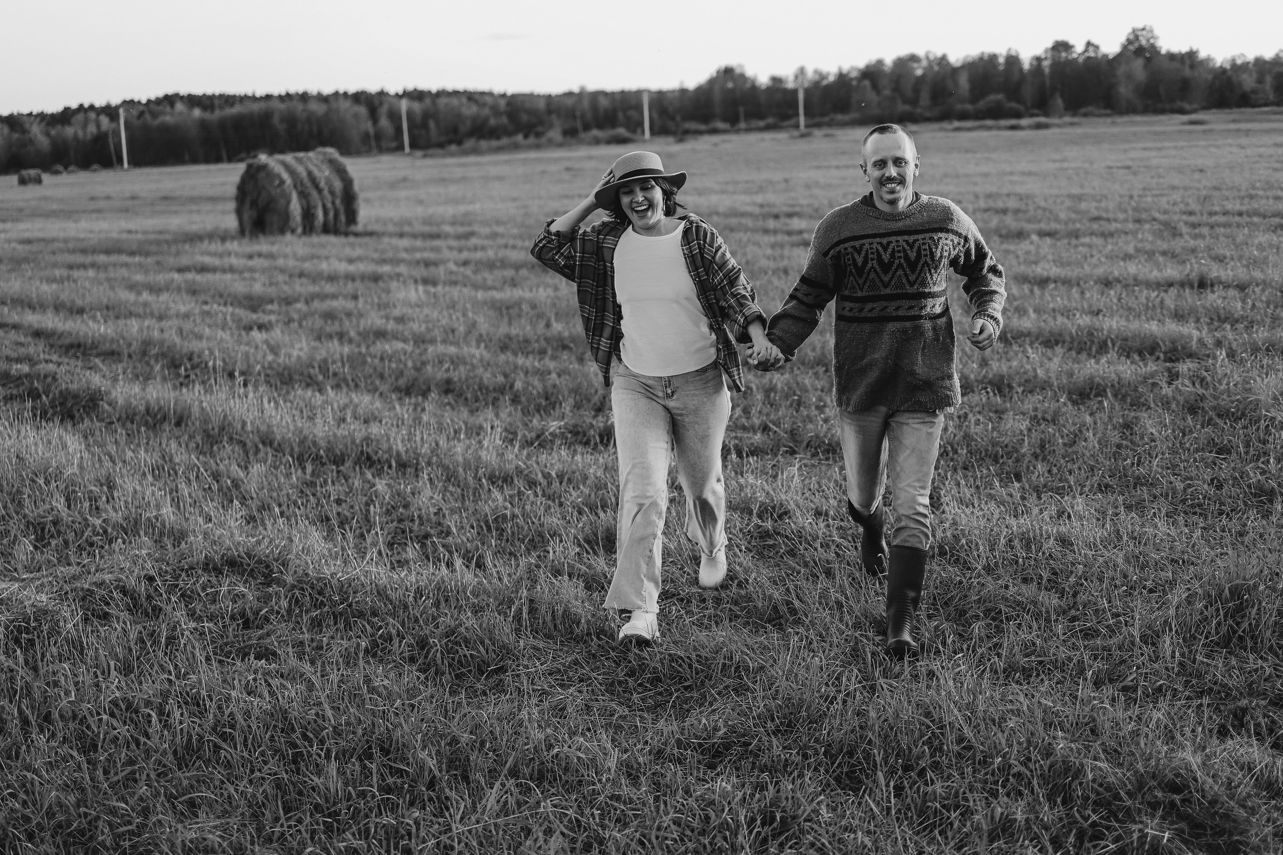 Трактор. Семейный фотограф Тюмень, фотограф на роды Салмина Мария