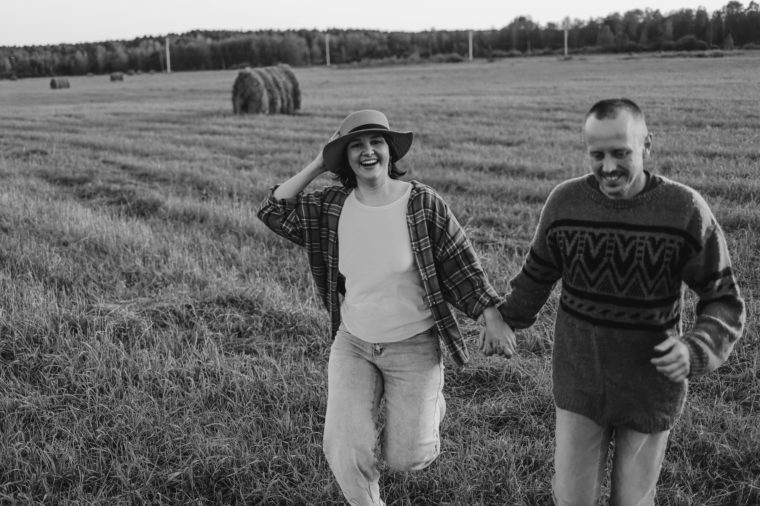 Трактор. Семейный фотограф Тюмень, фотограф на роды Салмина Мария