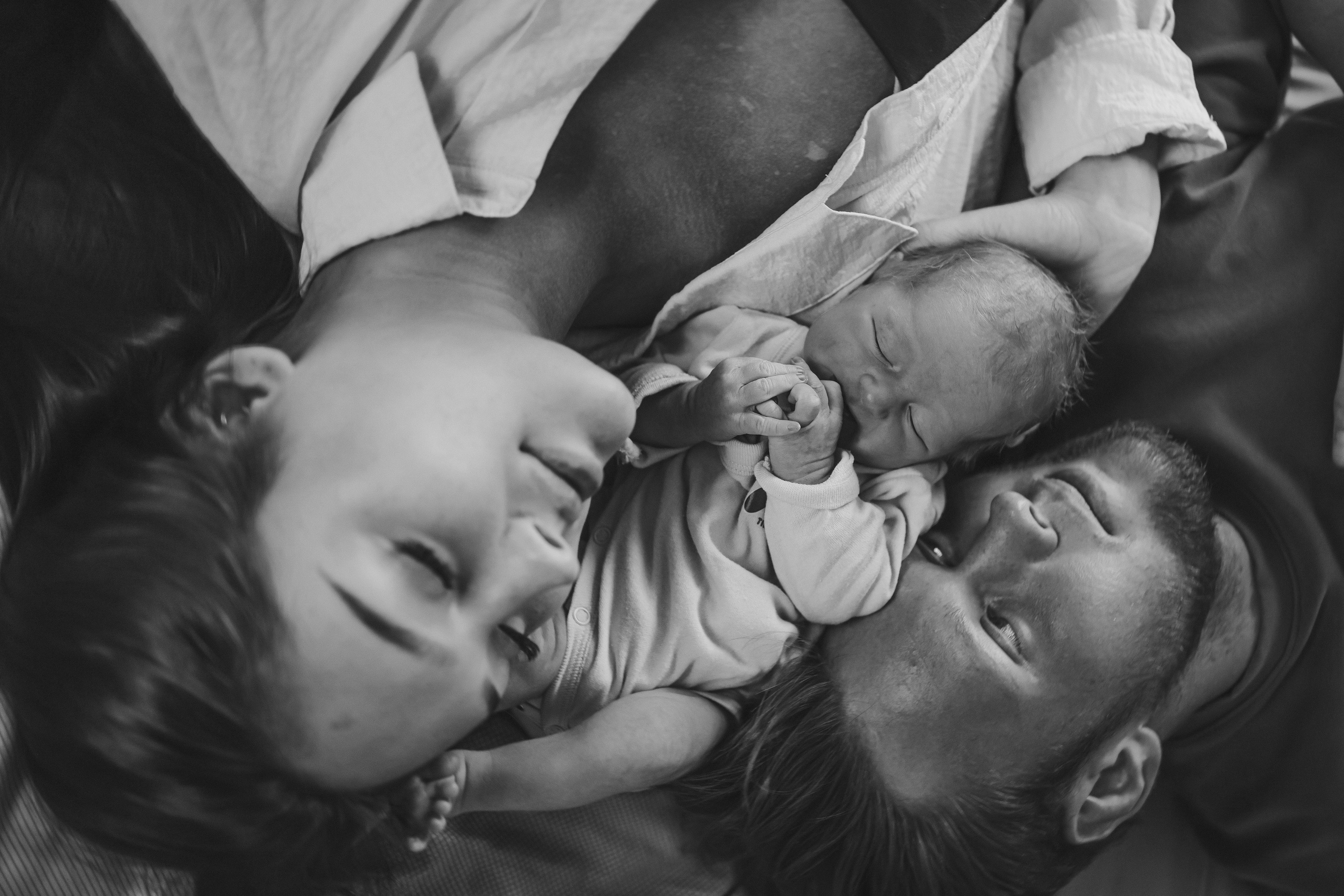 Андрюша 5 дней. Семейный фотограф Тюмень, фотограф на роды Салмина Мария