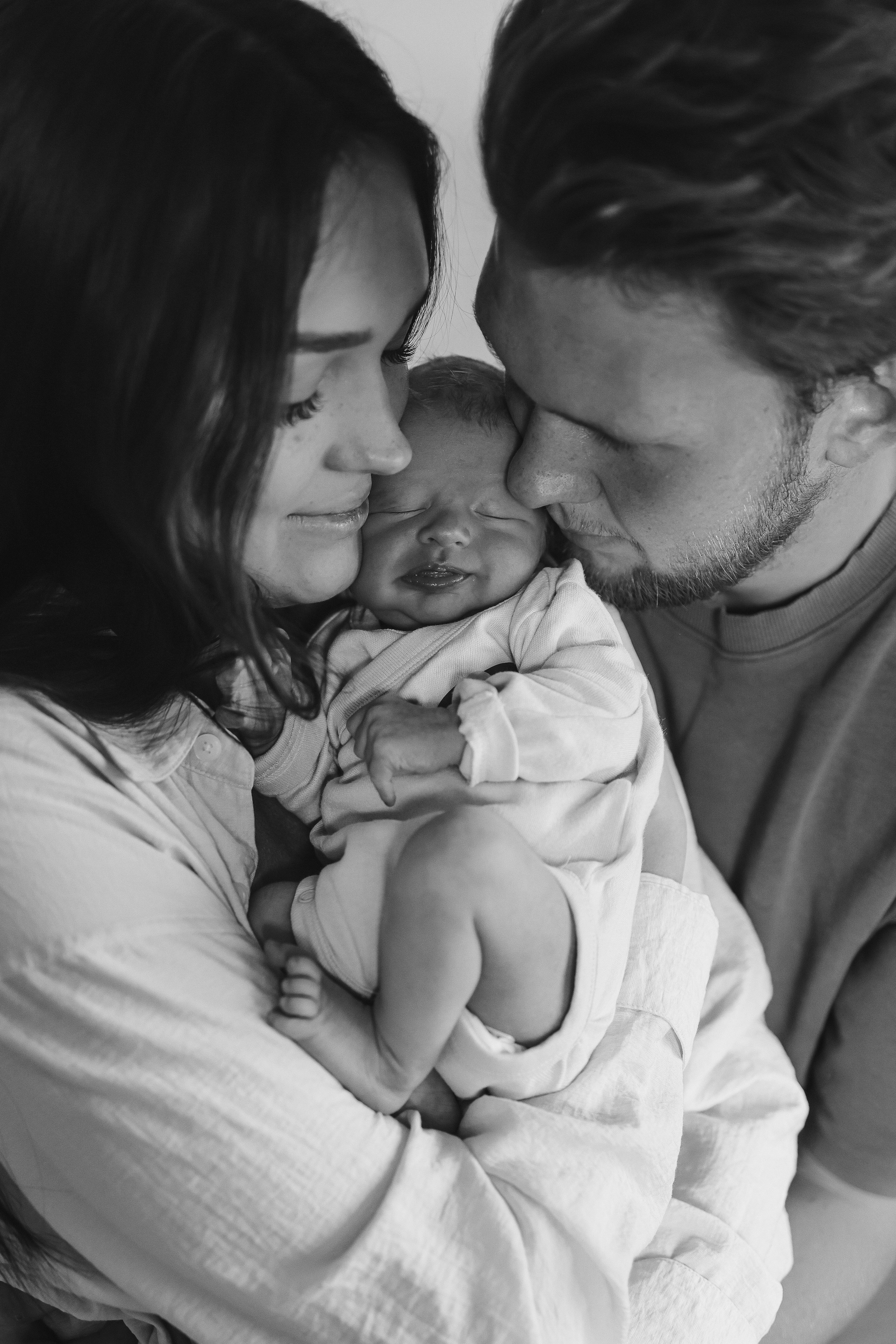 Андрюша 5 дней. Семейный фотограф Тюмень, фотограф на роды Салмина Мария