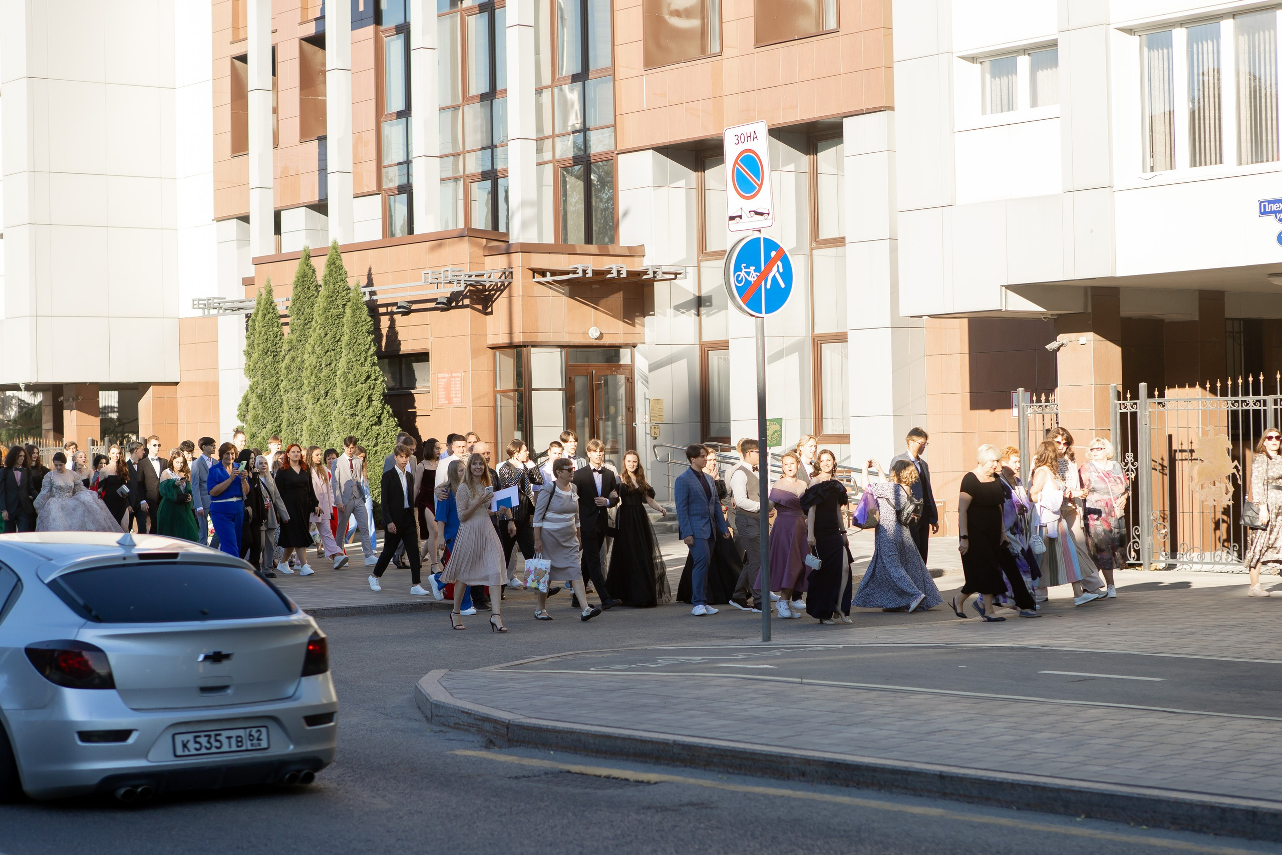 Выпускной Гимназия 12 2024 г. Свадебный и портретный Фотограф в Липецке Дмитрий Котюков