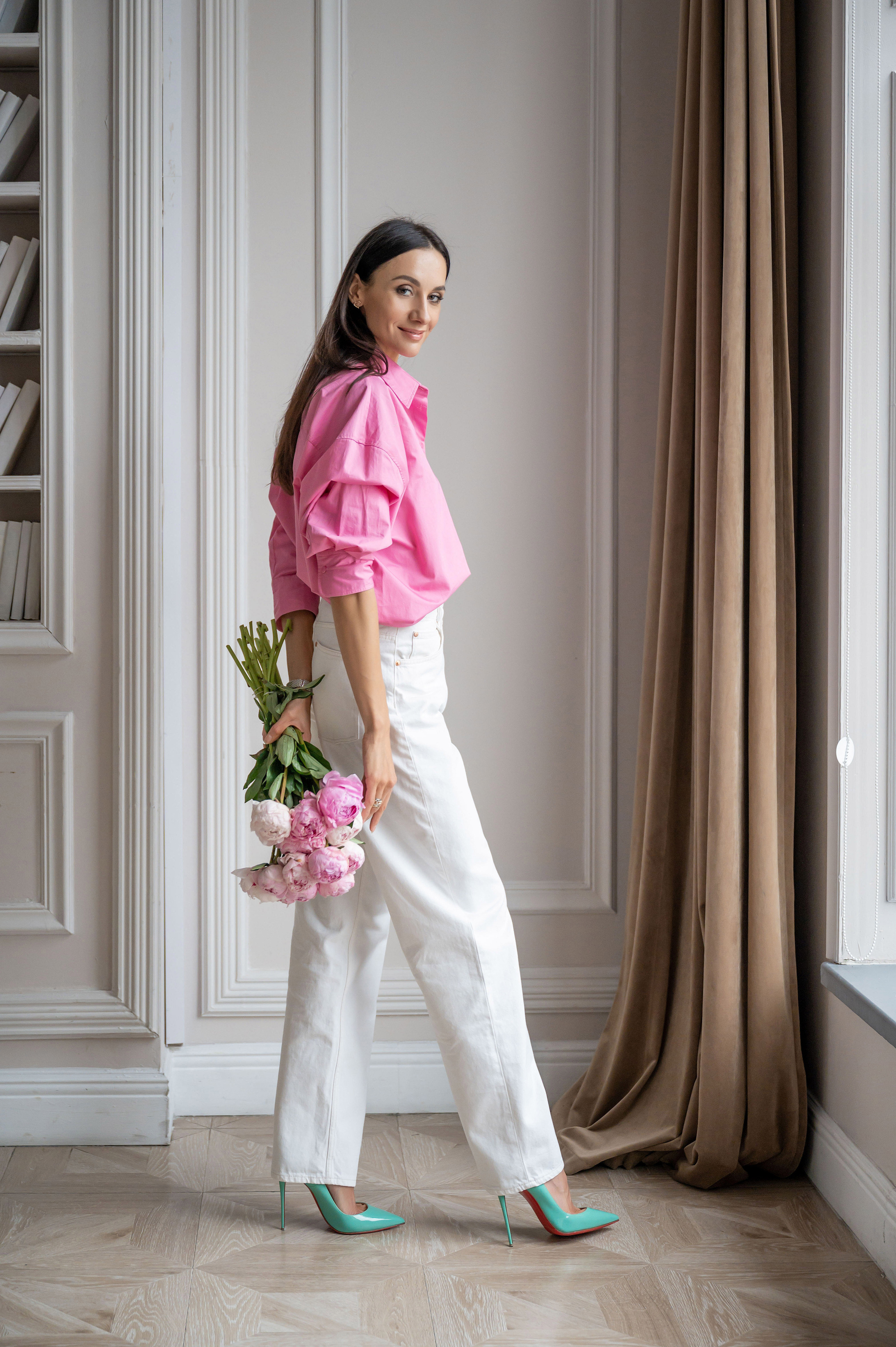 Наталья —женская йога. Семейный и контент фотограф в Москве Alira