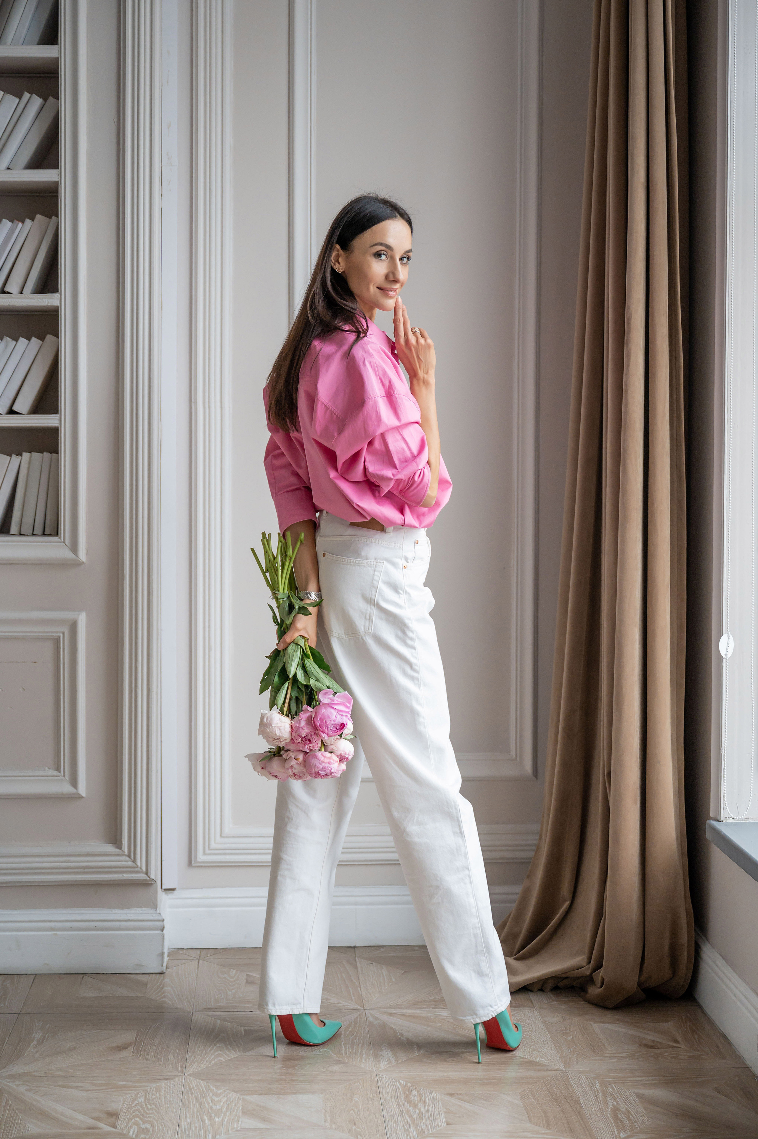 Наталья —женская йога. Семейный и контент фотограф в Москве Alira