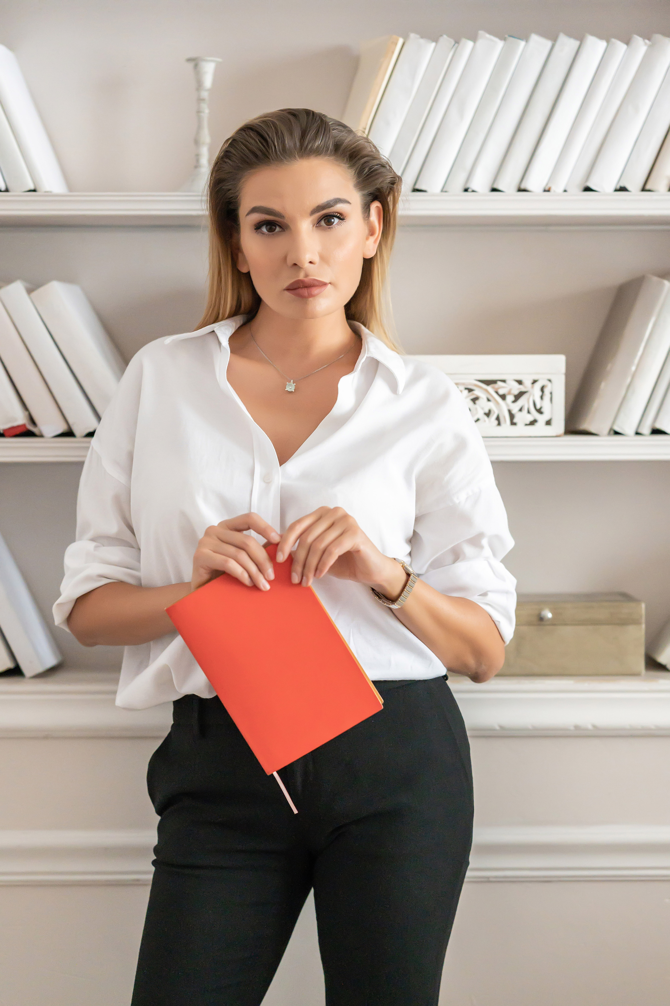 Тома-психотерапевт. Семейный и контент фотограф в Москве Alira