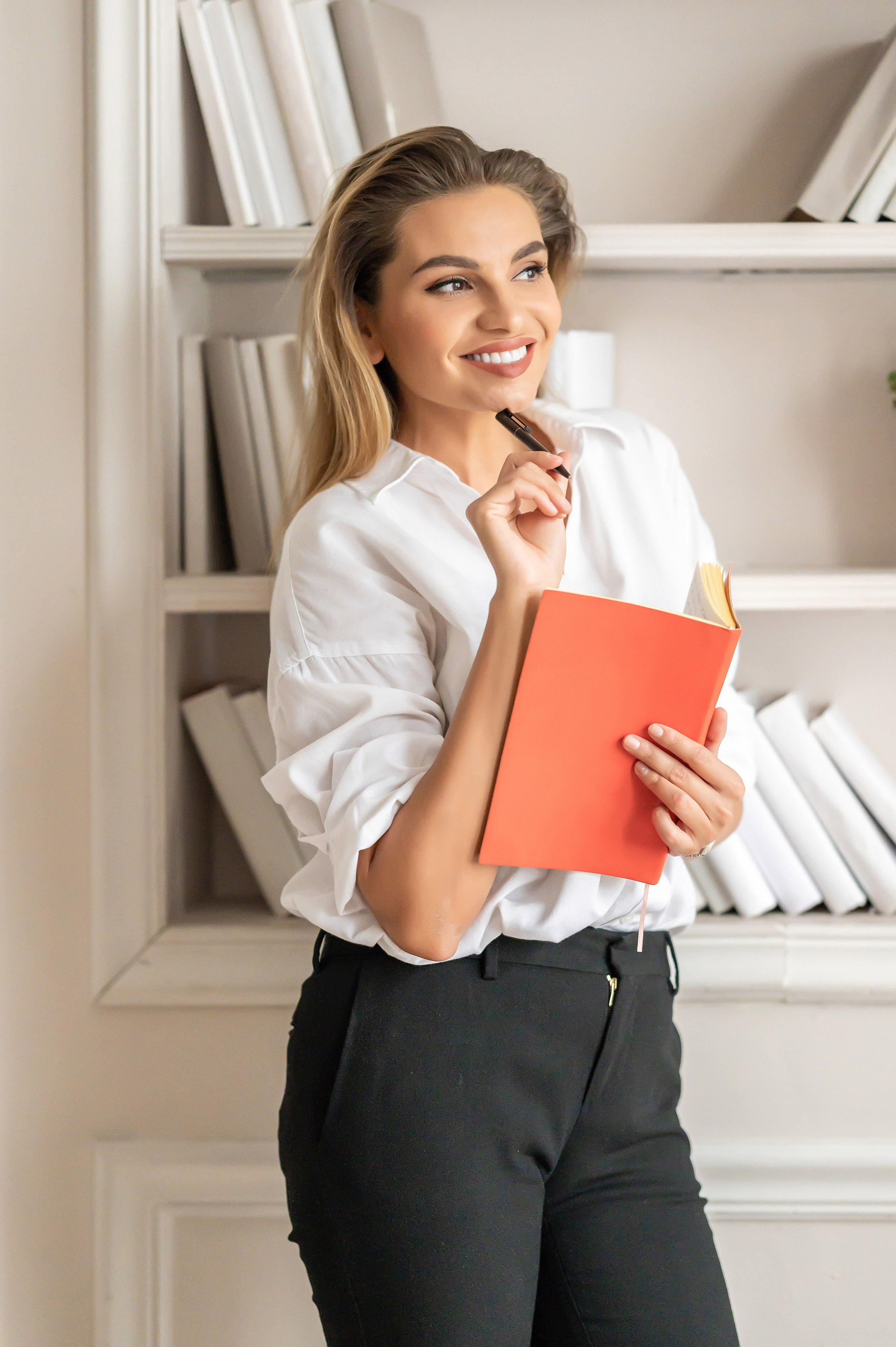 Тома-психотерапевт. Семейный и контент фотограф в Москве Alira