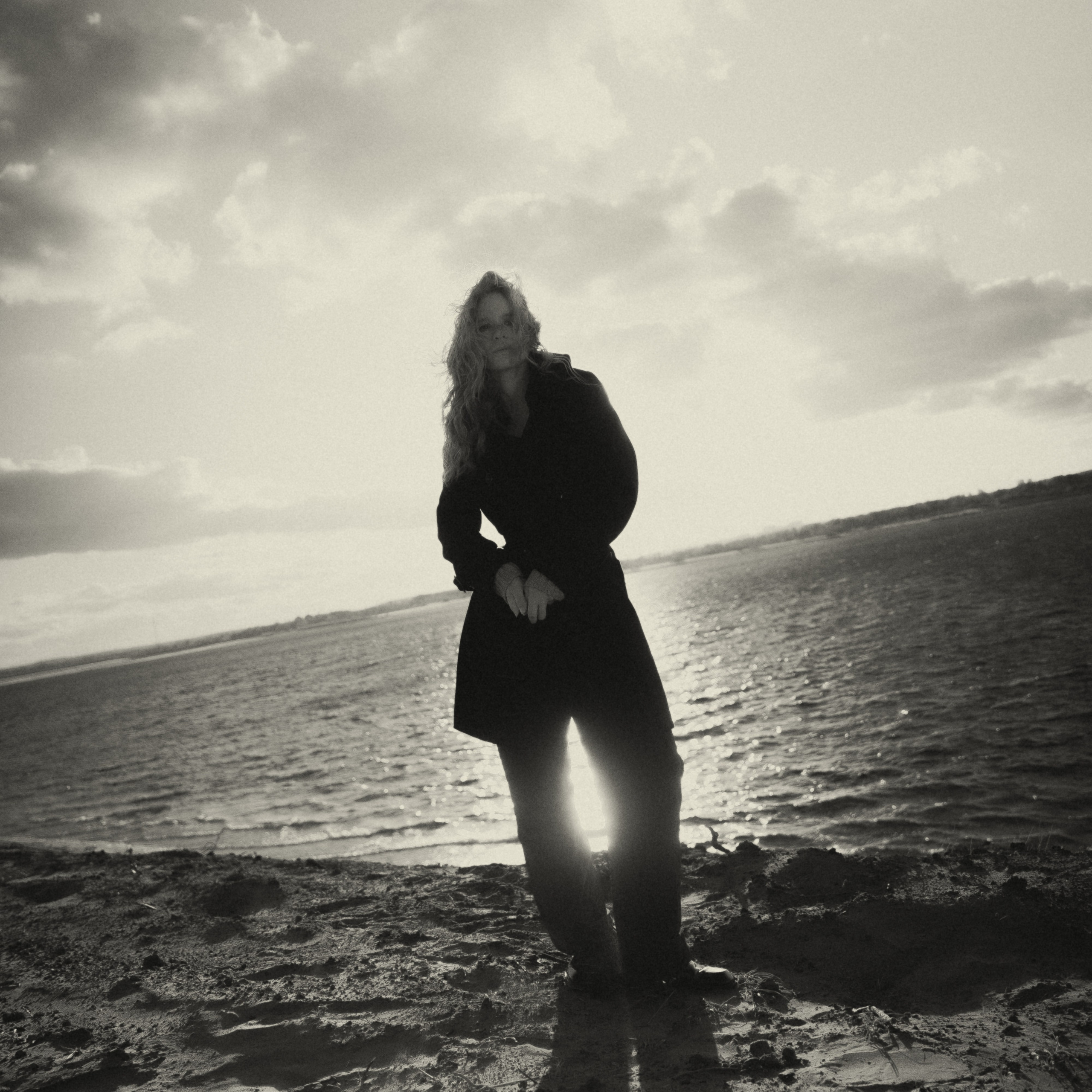 ALINA. TUTSARKIS — Art Director | Stylist | Photographer