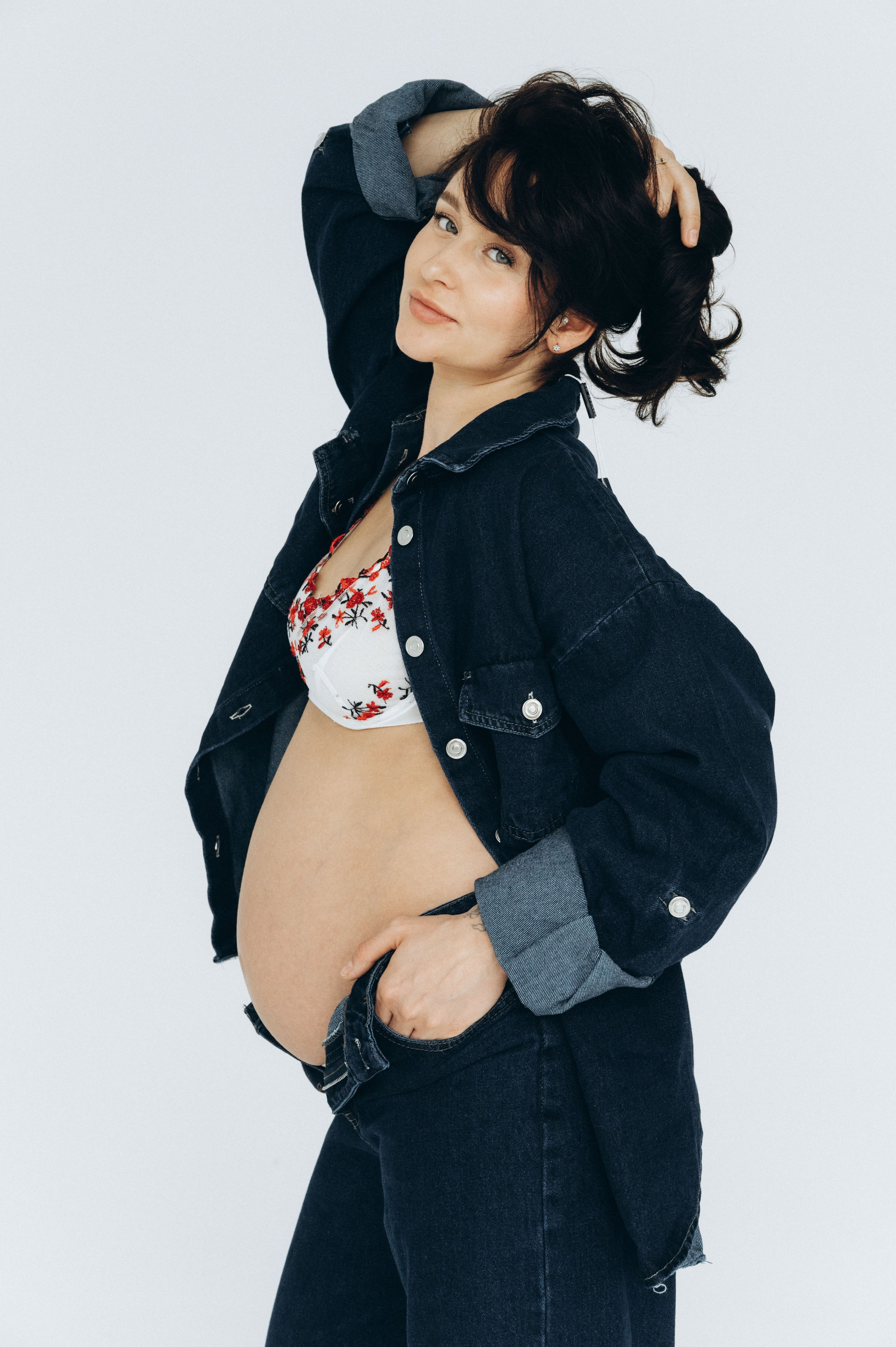 Профессиональный семейный и беременный фотограф в Санкт-Петербурге — Маргарита Иванова. Индивидуальные фотосессии под ключ: от образа до гот. Профессиональный фотограф беременности в СПБ. Стильные фотосессии беременности в стиле минимализм и классическая фотография