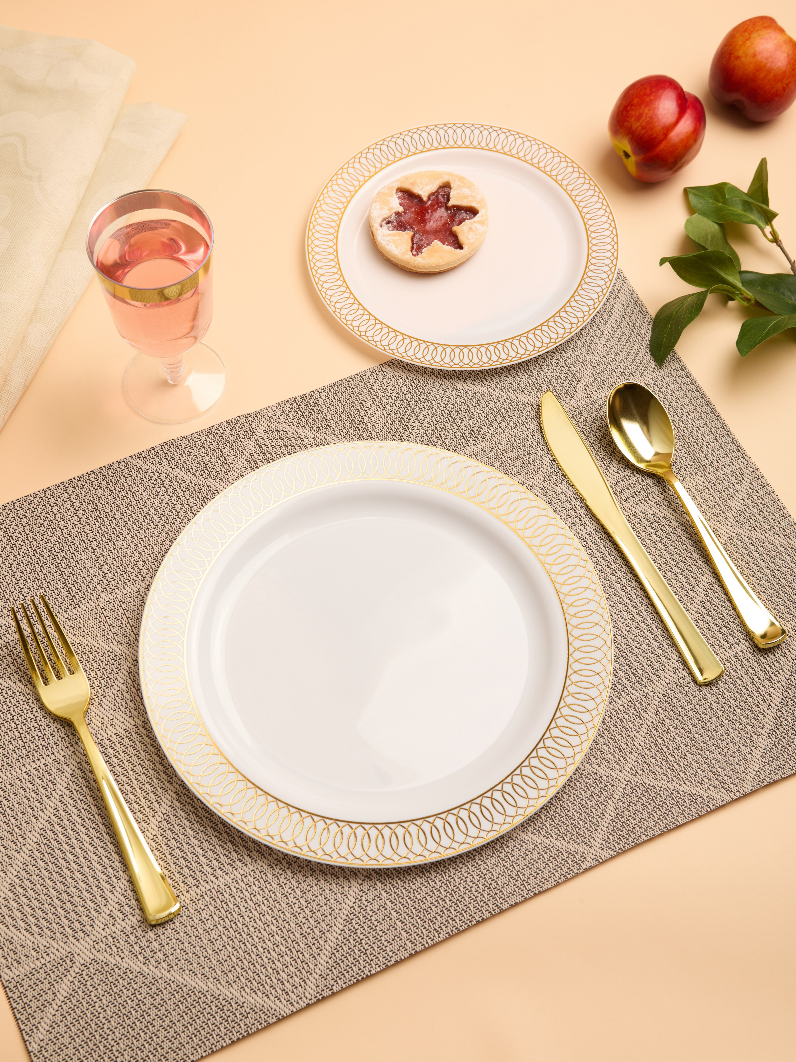 Пластиковая посуда. Сайт о предметной, имиджевой и портретной фотографии, фотограф Фил Киреев