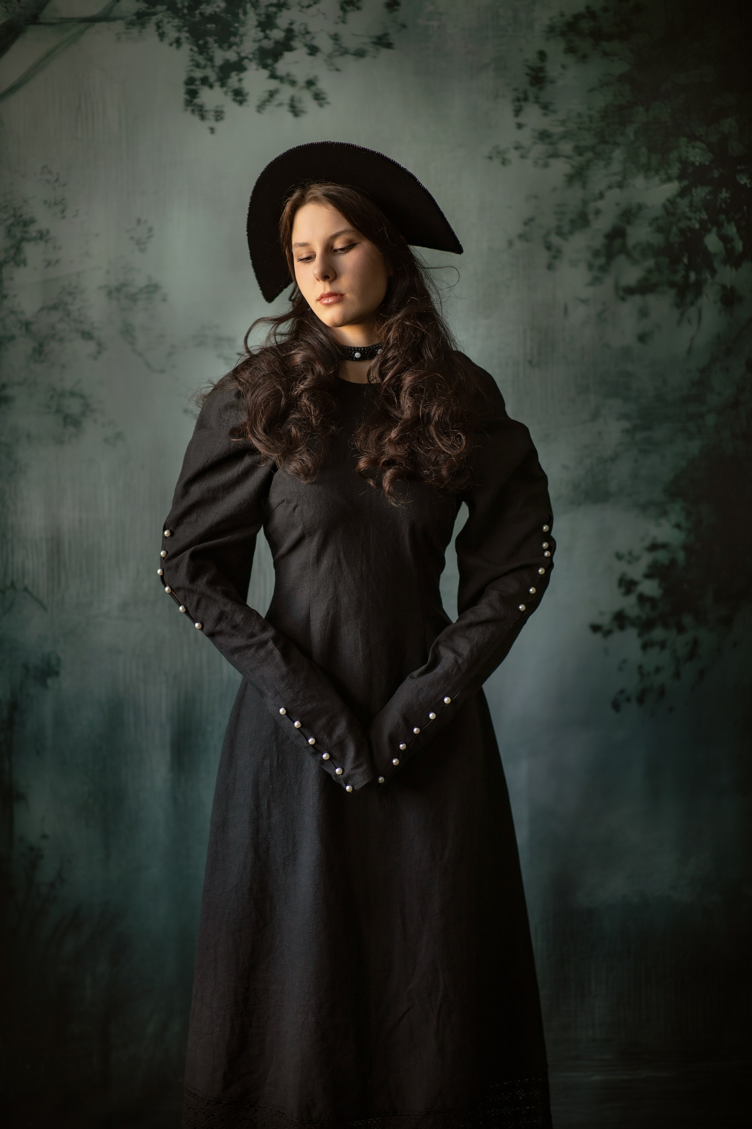 A16. Дизайнер костюмов и украшений, фотограф