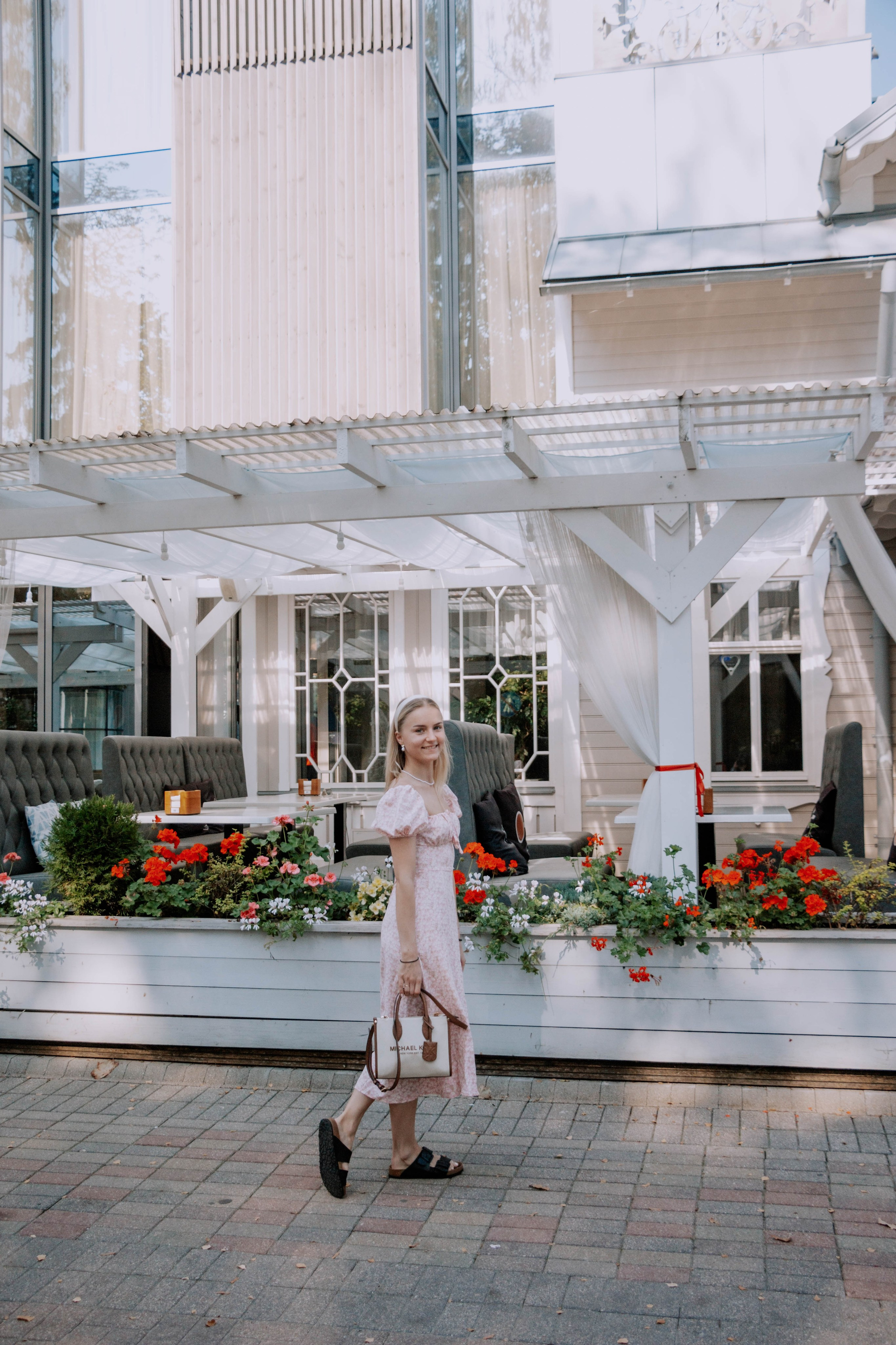 Диана. Бережно сохраняю ваши чувства и истории на своих фотографиях