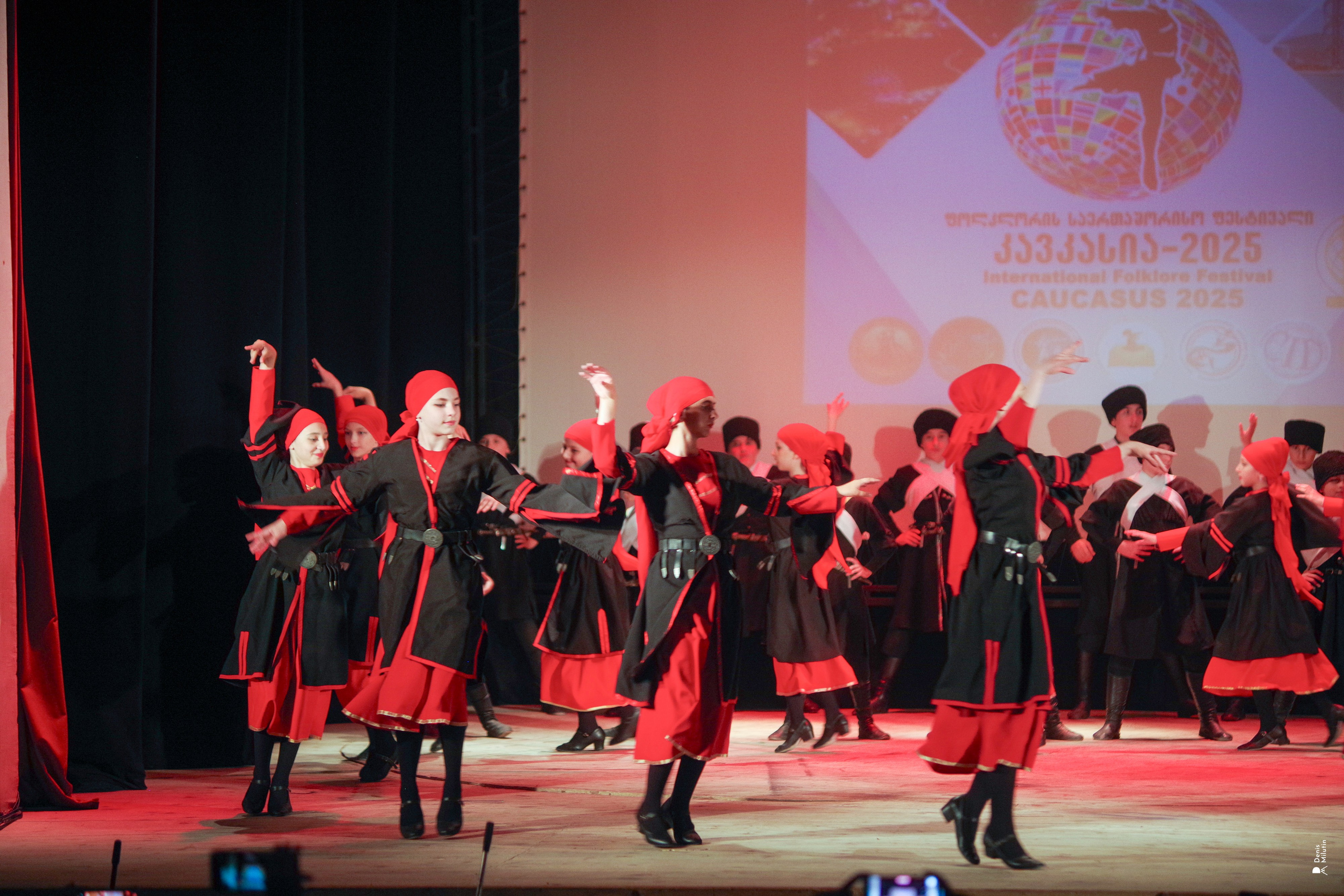 Танцы в прекрасном Они. Портретный фотограф Денис Милютин