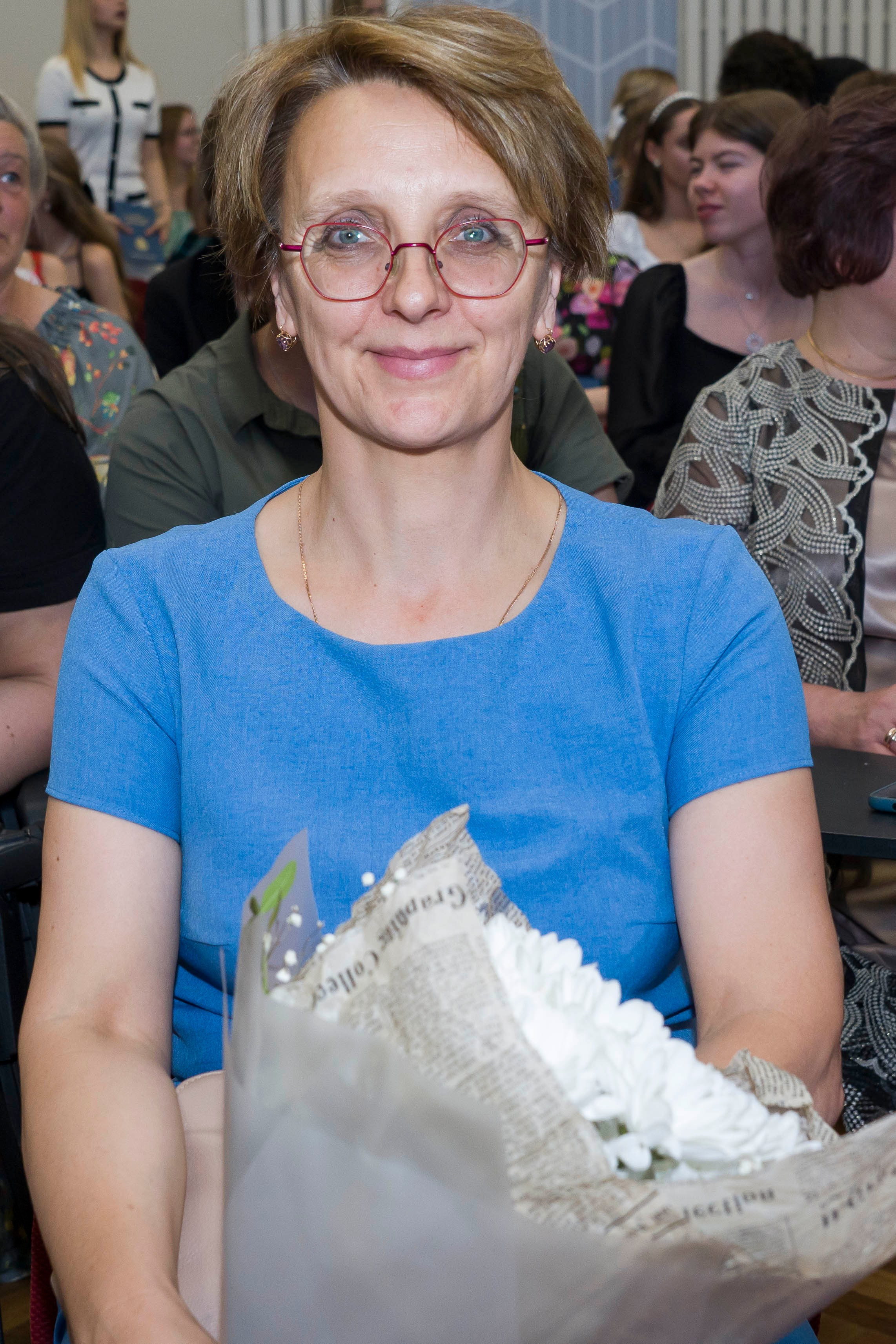 Выпускной в медколледже. Фотограф в Санкт-Петербурге. Репортажная и все съёмки для бизнеса