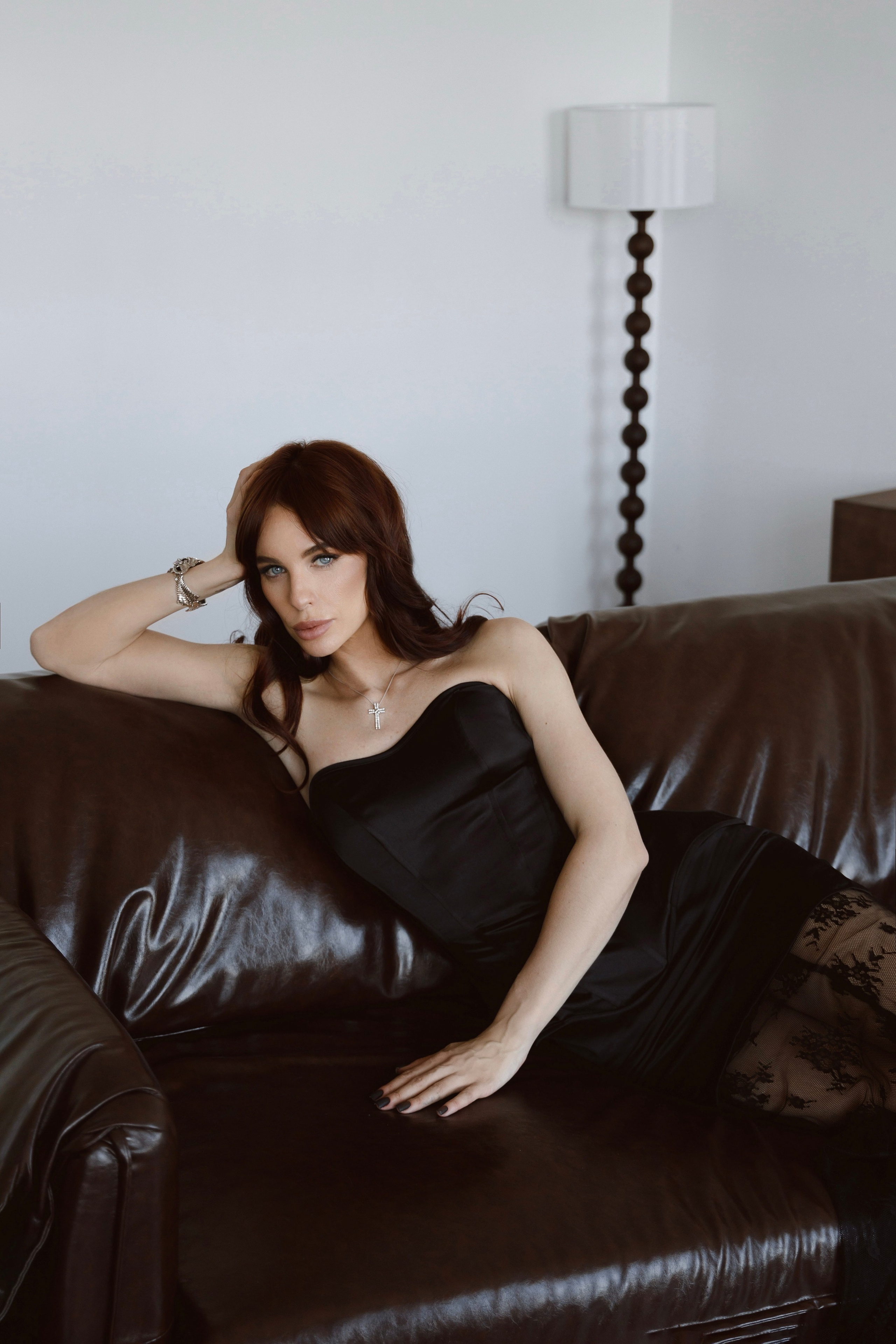 ЖЕНСКИЙ ПОРТРЕТ (ПРОГУЛКА, ИНТЕРЬЕР). Фотограф Иркутск.Дарья Казакова