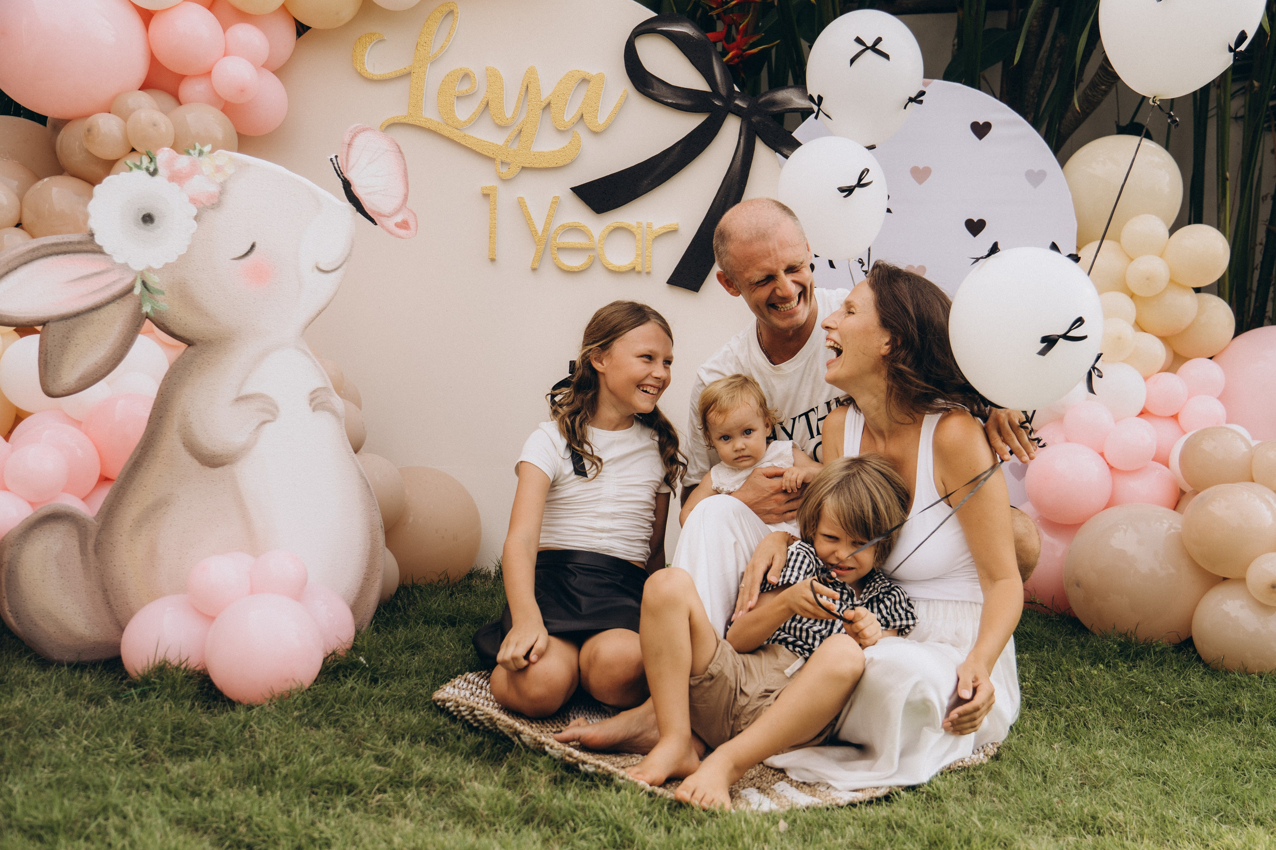 Gleb, Ira, Sonya, Kirill & Leya. Olga Antipova — photographer