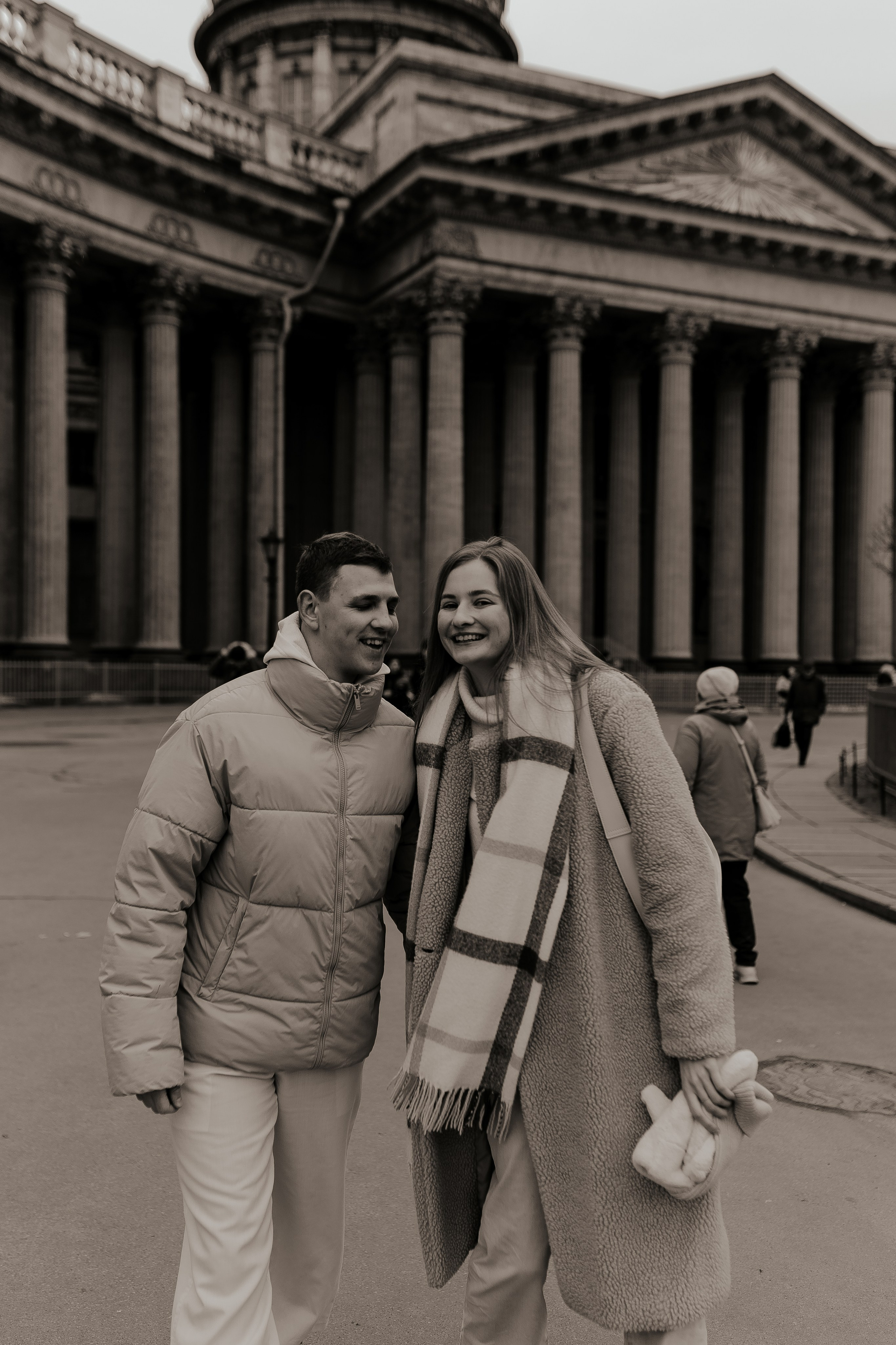 Лавстори у Казанского собора. Фотограф в Санкт-Петербурге Лиза Семченкова