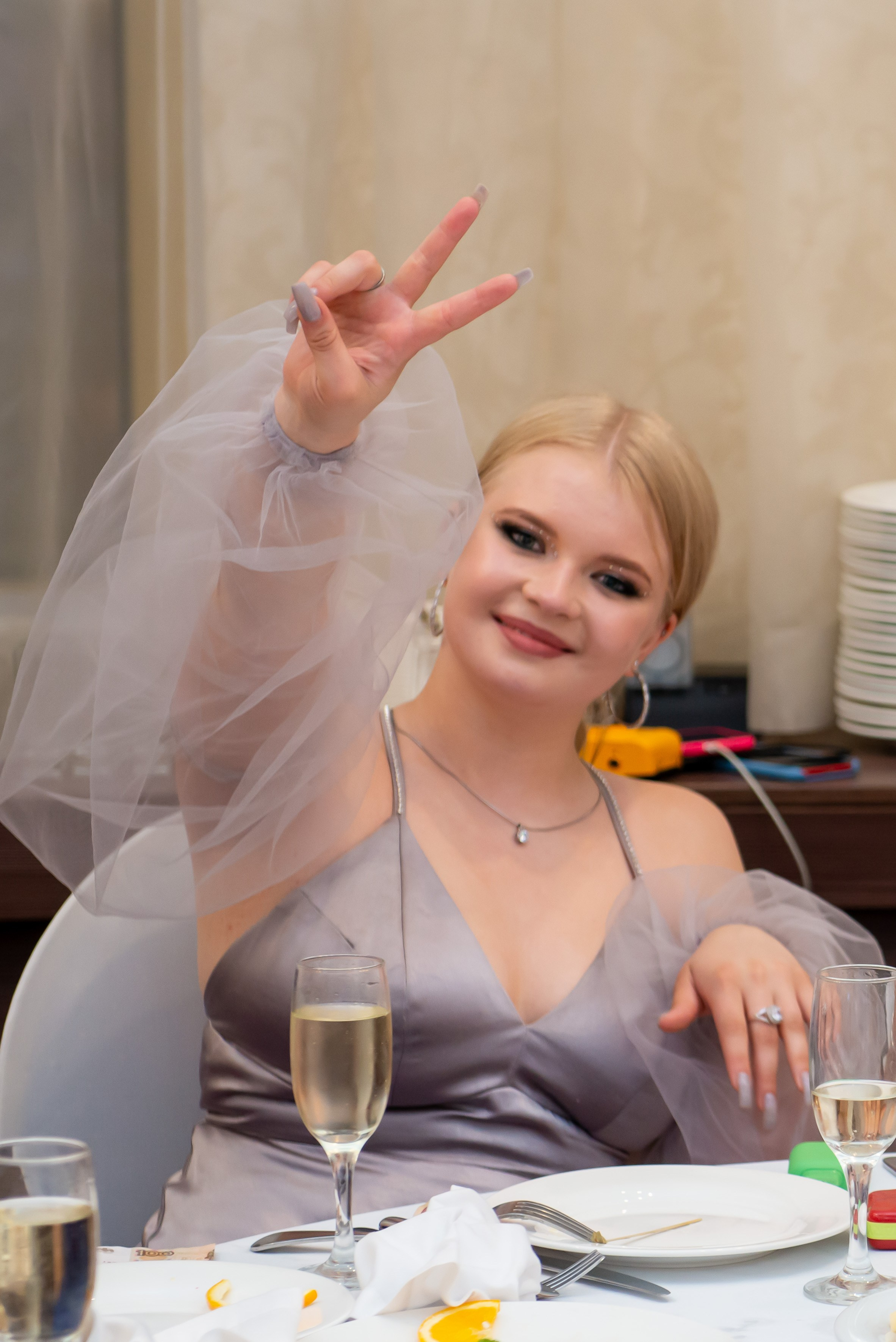 Выпускной вечер в гимназии № 37, ресторан La Ronde