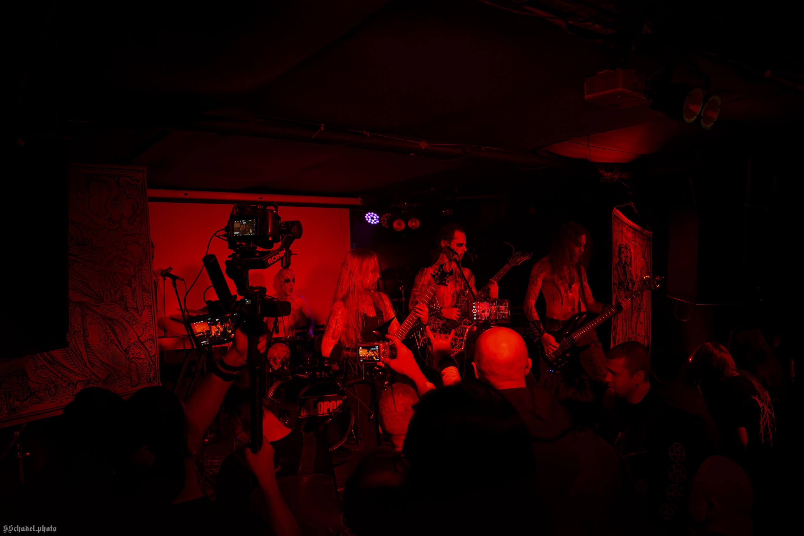 Frostlagte Måne 11.04.25. We will make everything metal!