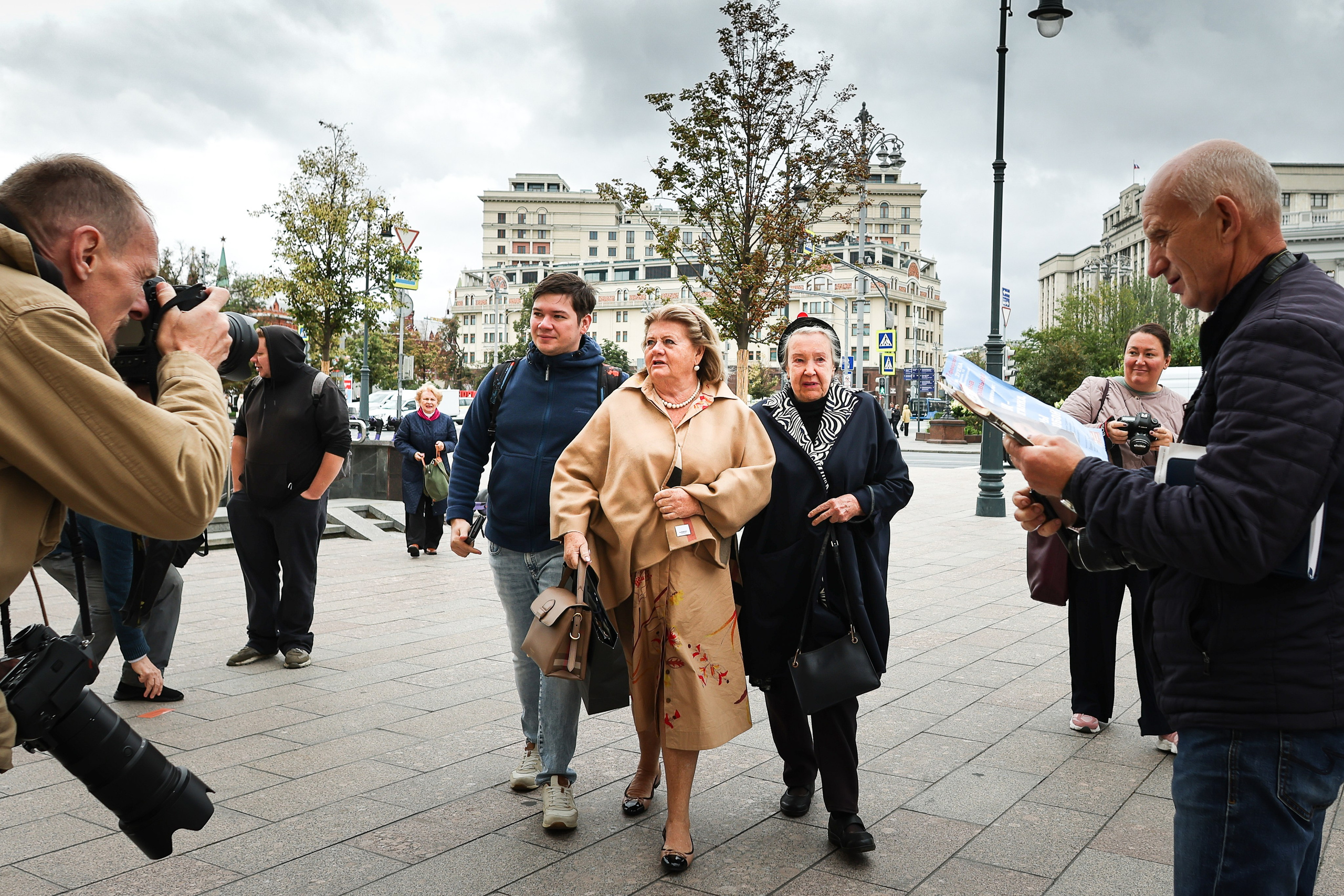 Сбор труппы Малого театра 2025. Reportage, architectural, fine art photographer Lena Melnikova in Moscow