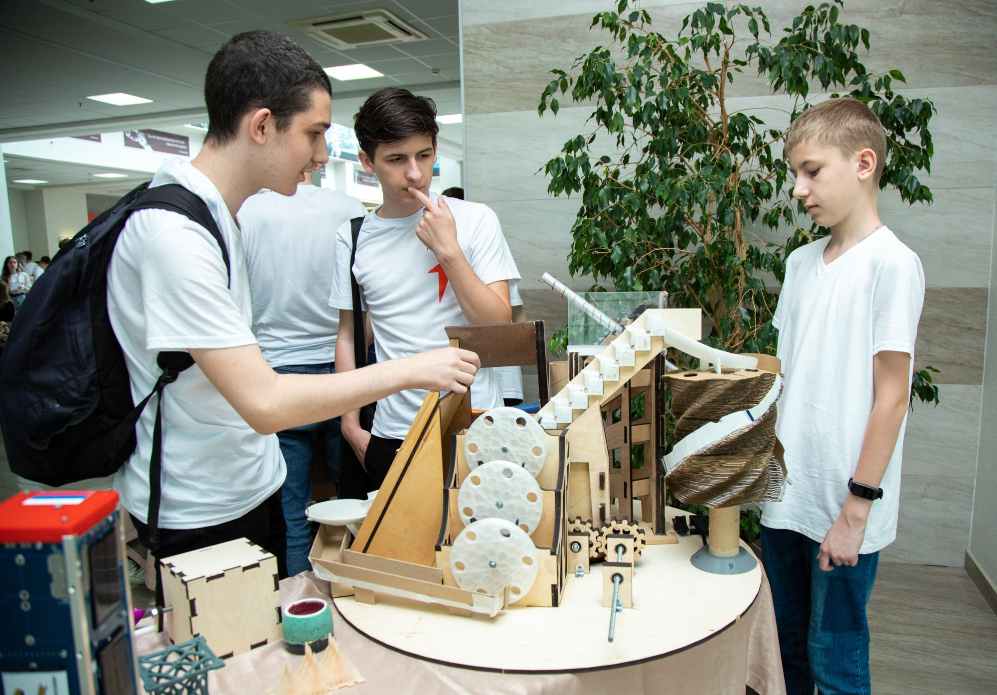 Первый фестиваль Движения Первых в Краснодаре. Репортажный, промышленный и маркетплейс-фотограф Дмитрий Чернат