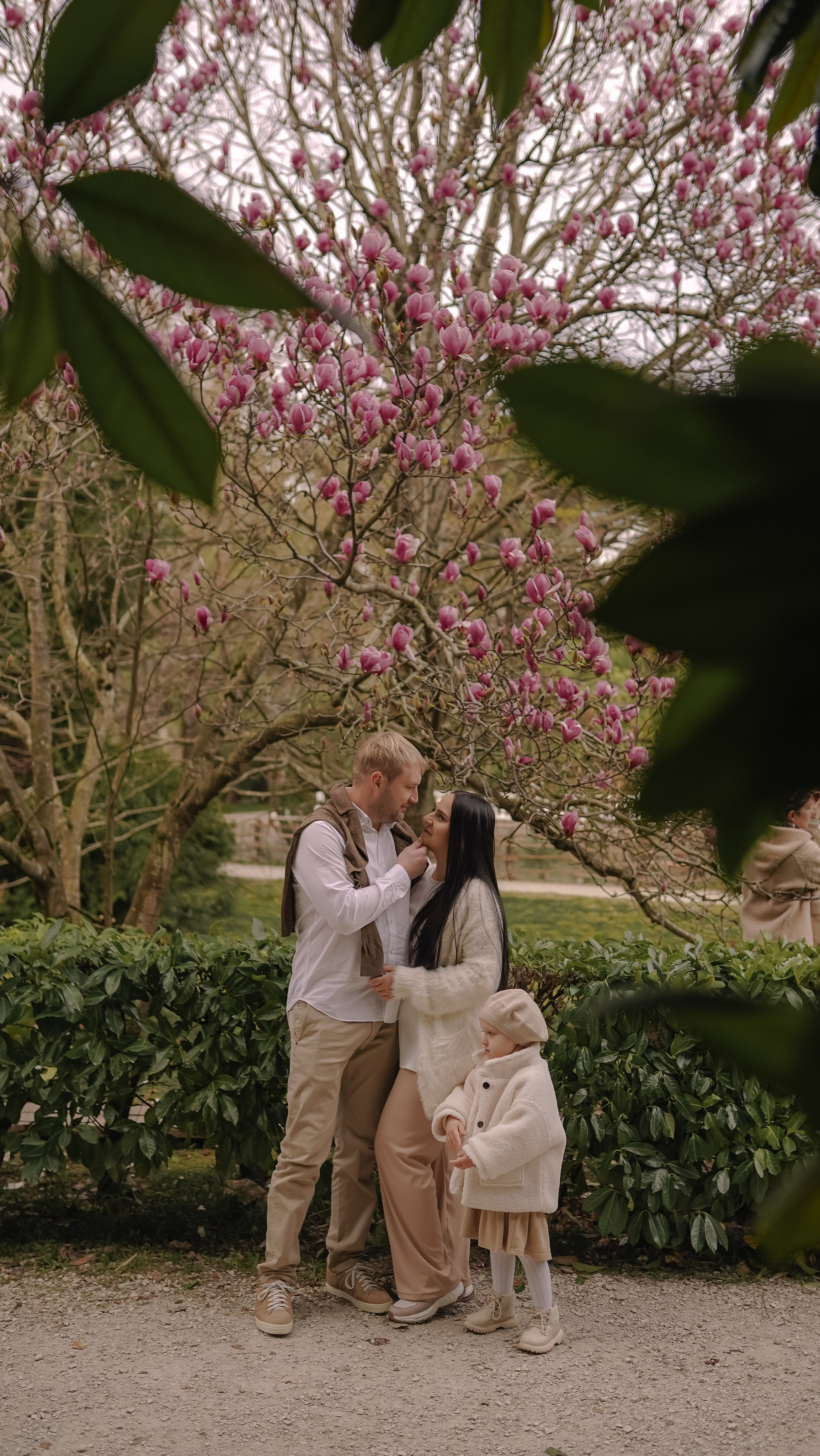 ЦВЕТЕНИЕ. Милана Довгаль - семейный фотограф и видеограф  в Адлере и Сочи