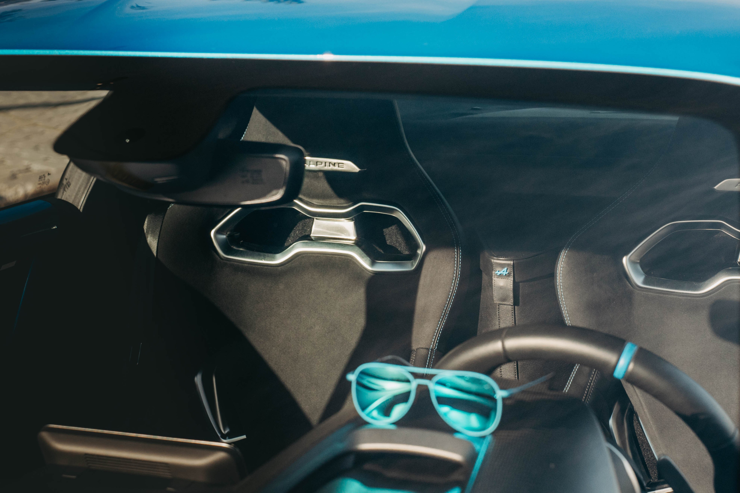 Alpine a110 24'. Фотограф, видеограф и пилот дрона на Байкале