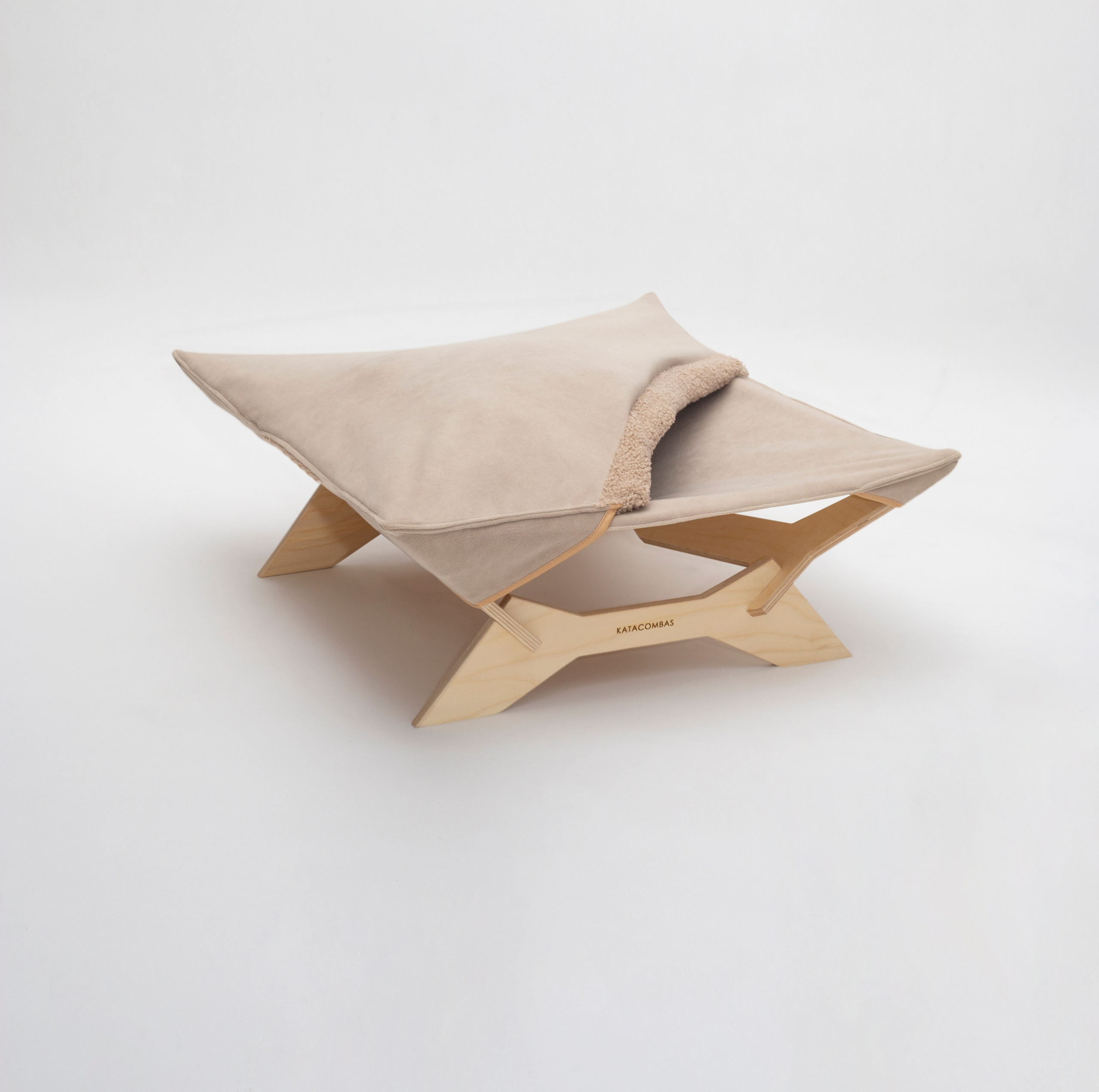 Съёмка каталога. Предметный фотограф в Санкт-Петербурге Иван Сапрыкин