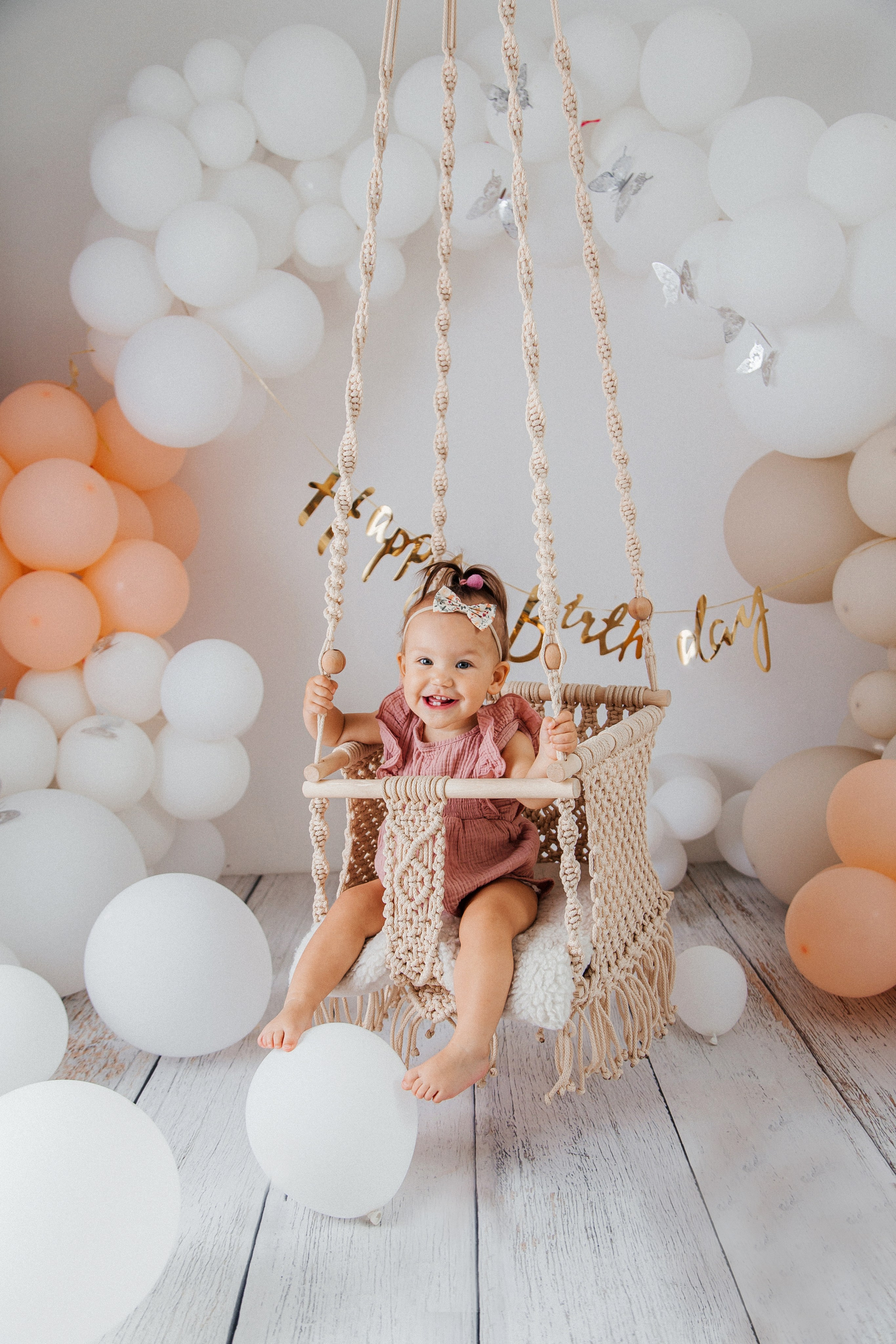 Зоны с шарами. Фотограф новорождённых Екатерина Боброва. Ульяновск