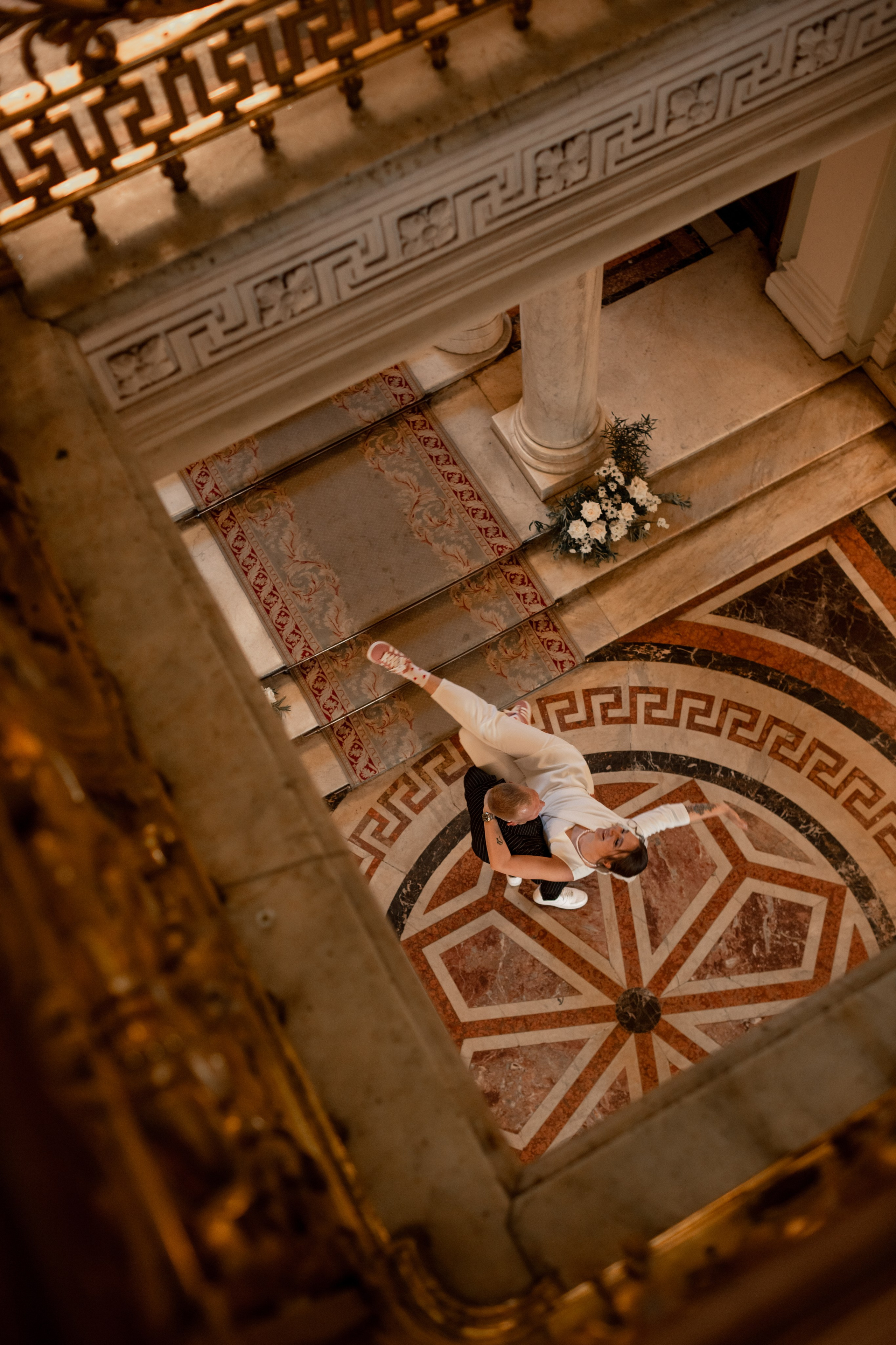 Свадебная фотосессия в центре Петербурга. Свадебный фотограф Кирилл Белый