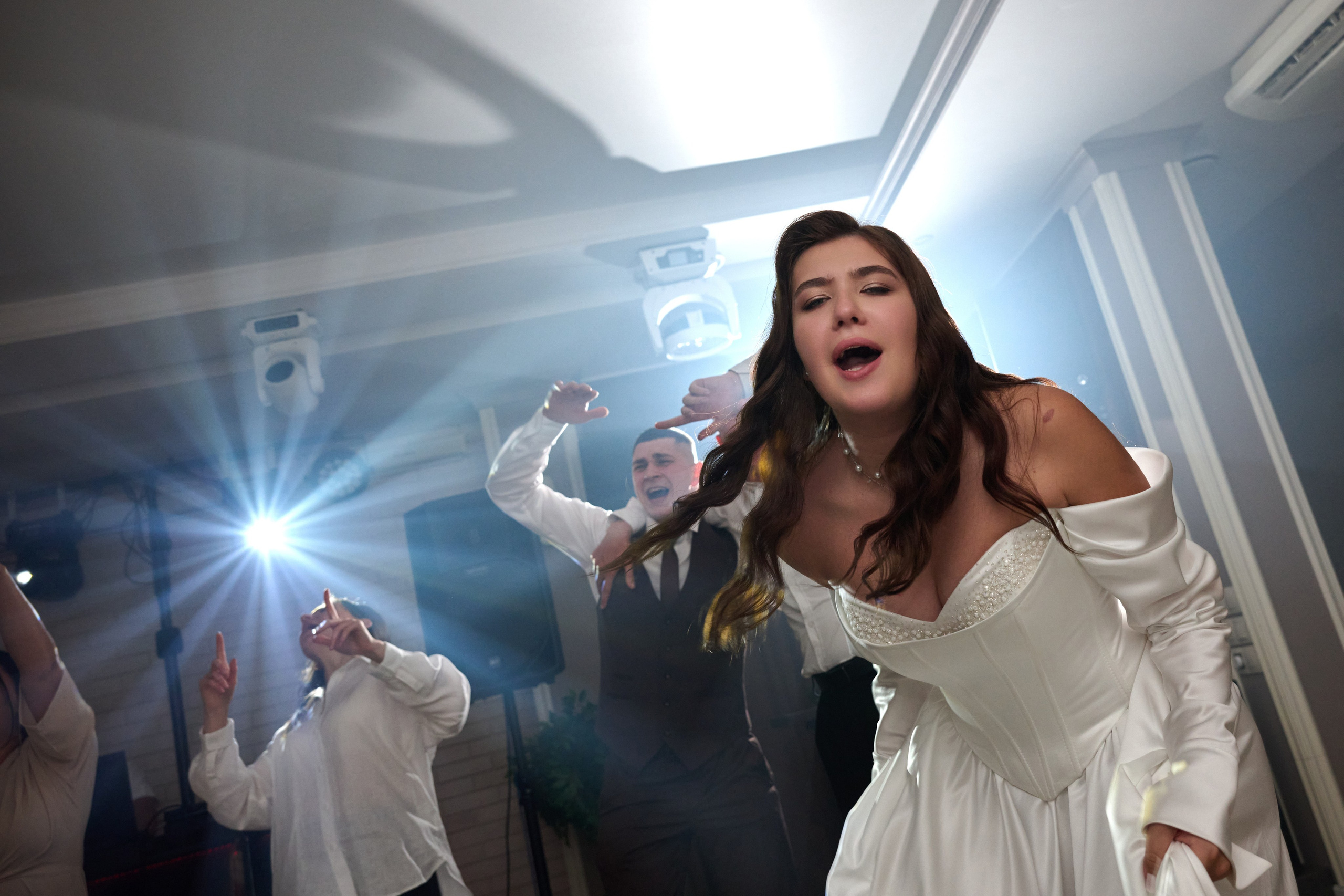 Свадьба Дениса и Валерии в Старом Осколе. Профессиональный фотограф Старый Оскол, Губкин — свадьба, венчание, крещение, юбилей и день рождения