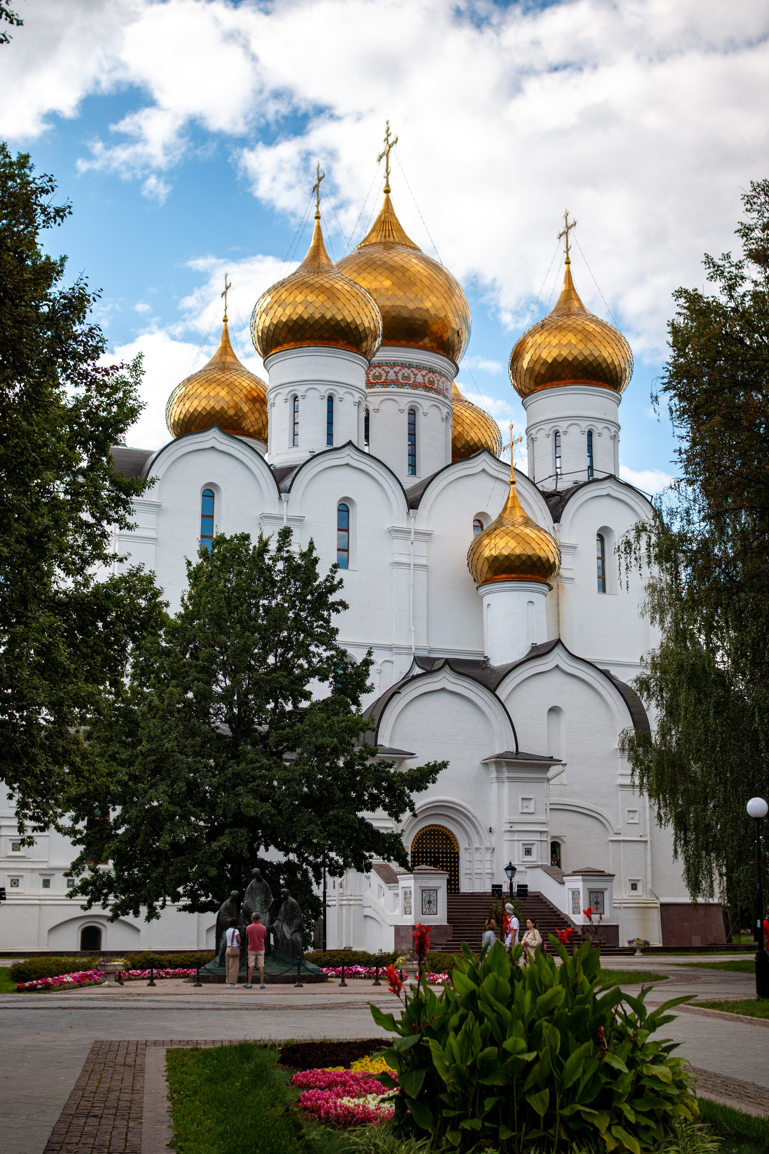 Успенский собор в Ярославле, крупный план