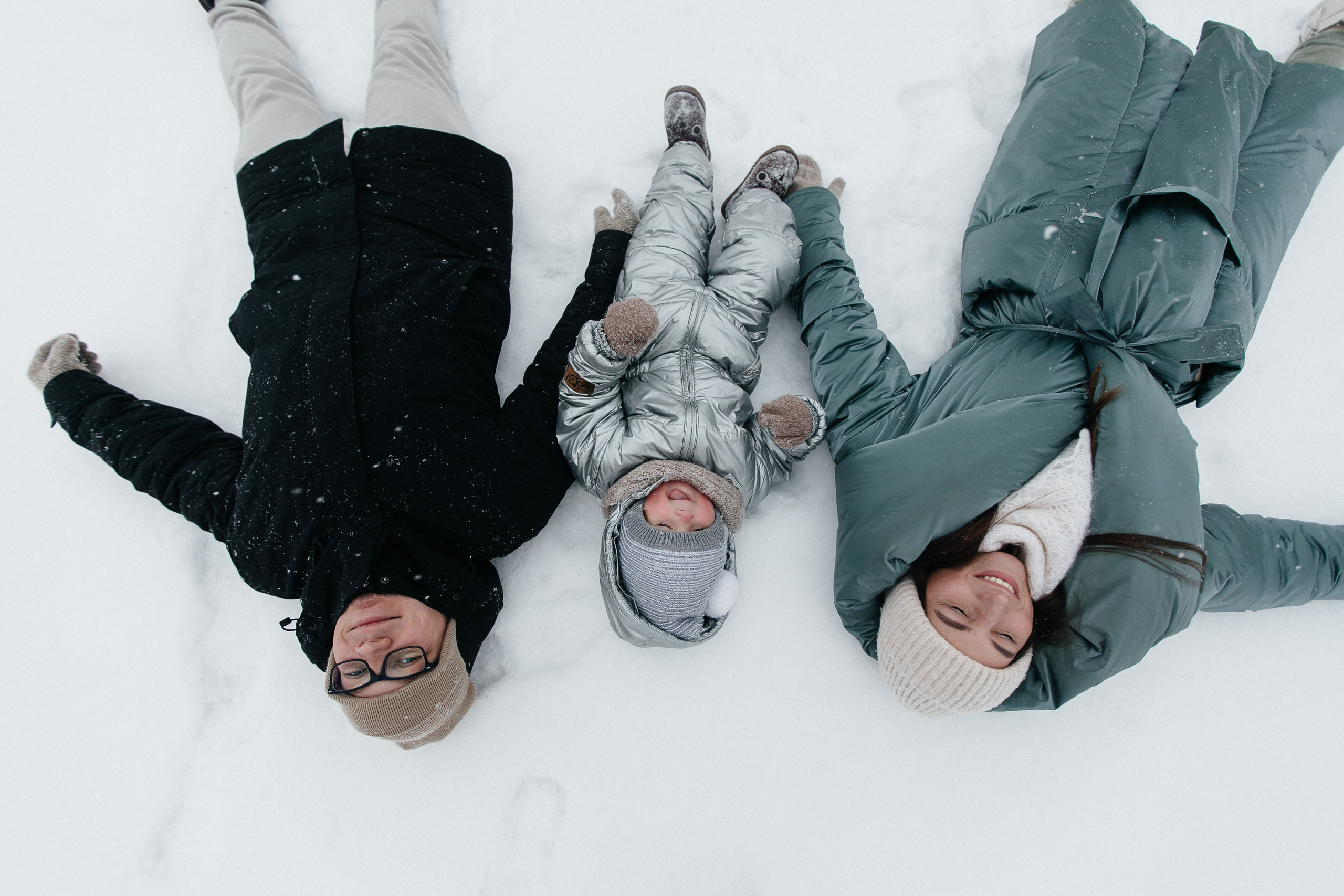 Где-то снежные дремлют метели, В ожидании праздничных чудес. Душевный фотограф Ваших самых ярких событий Марина Погребняк