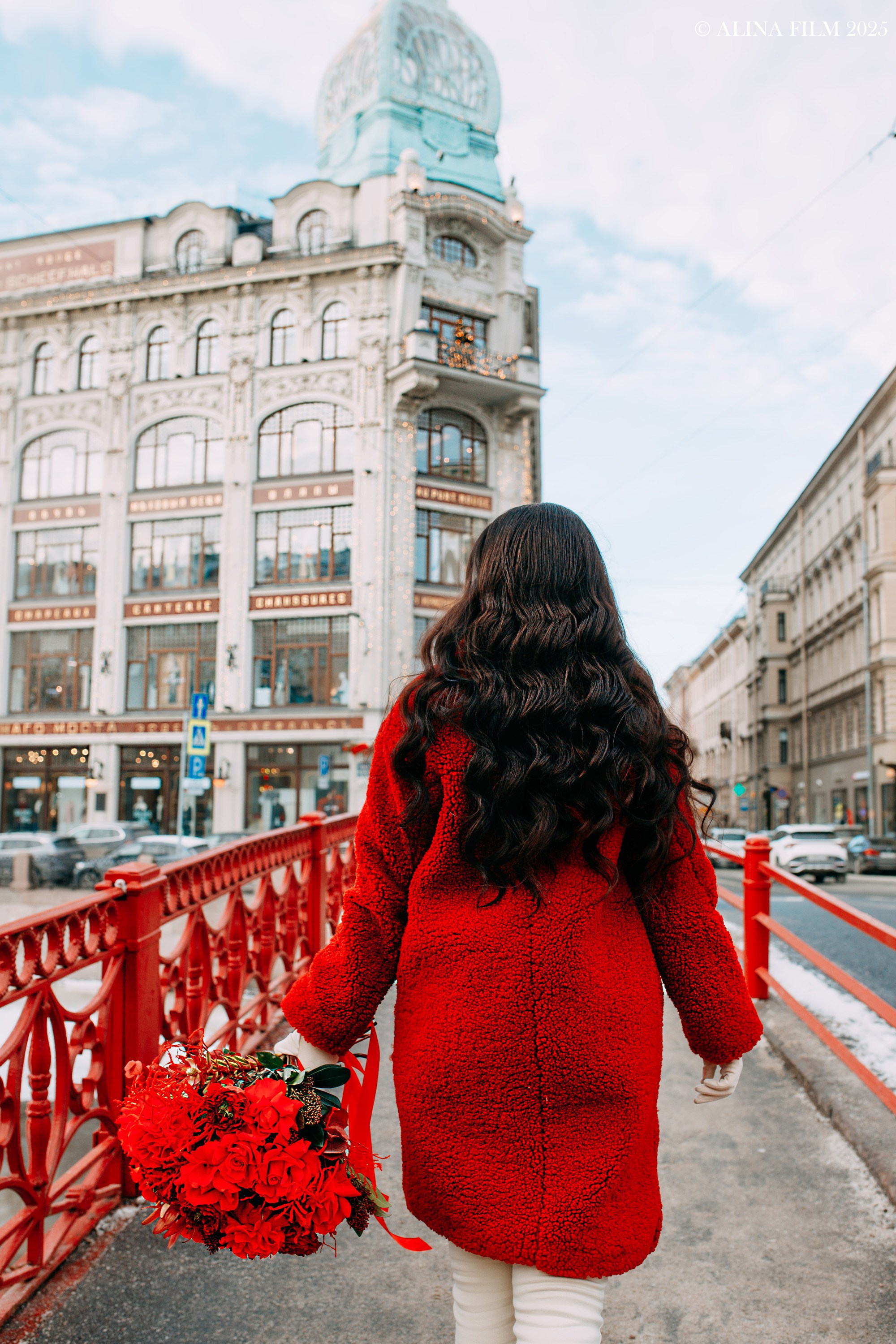 Фотопрогулка по центру Питера. Красный мост. Универмаг. Фотограф в Санкт-Петербурге Alina Film