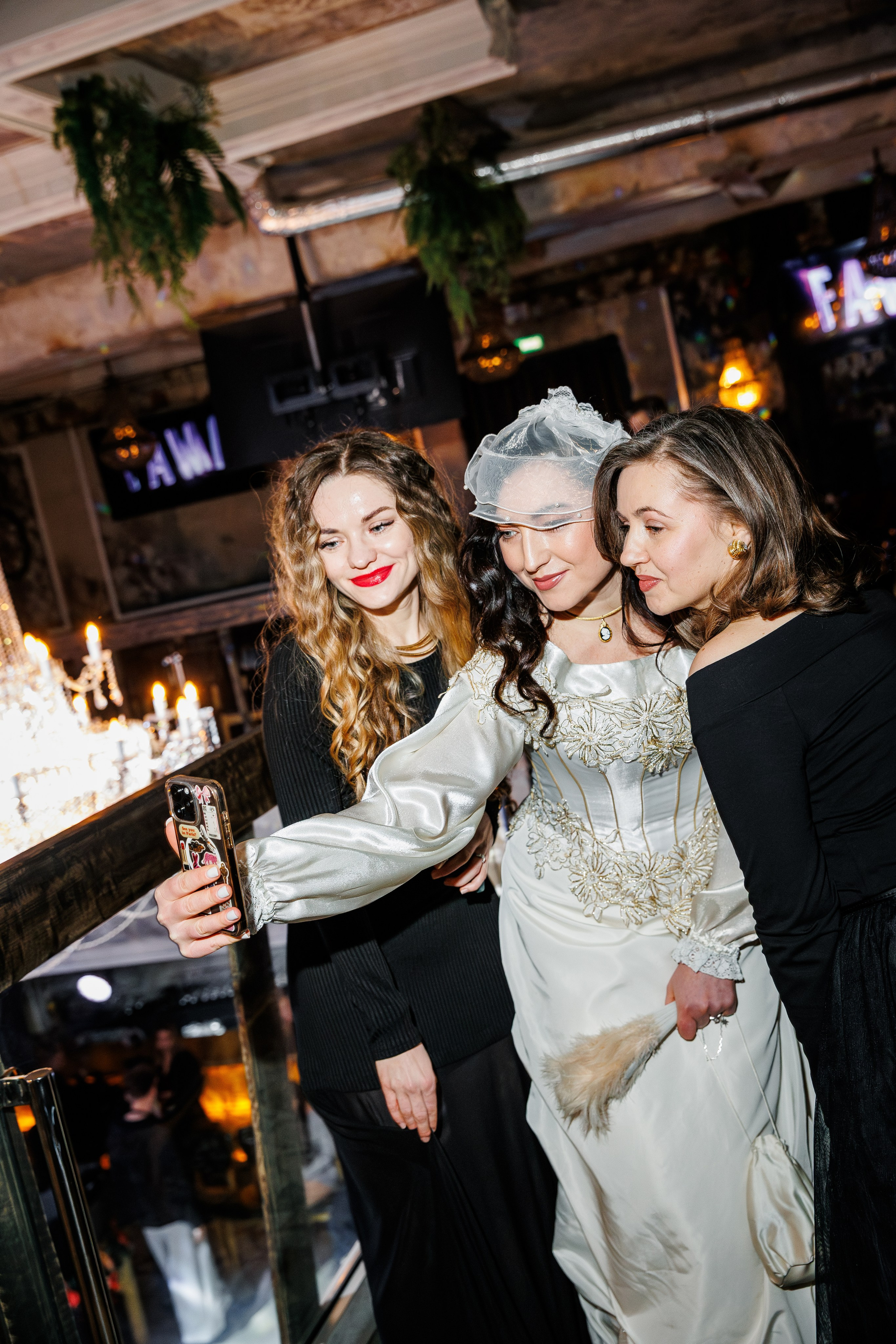 FAME. ILIAS BLACK — Фотограф свадеб и мероприятий в Минске и Беларуси