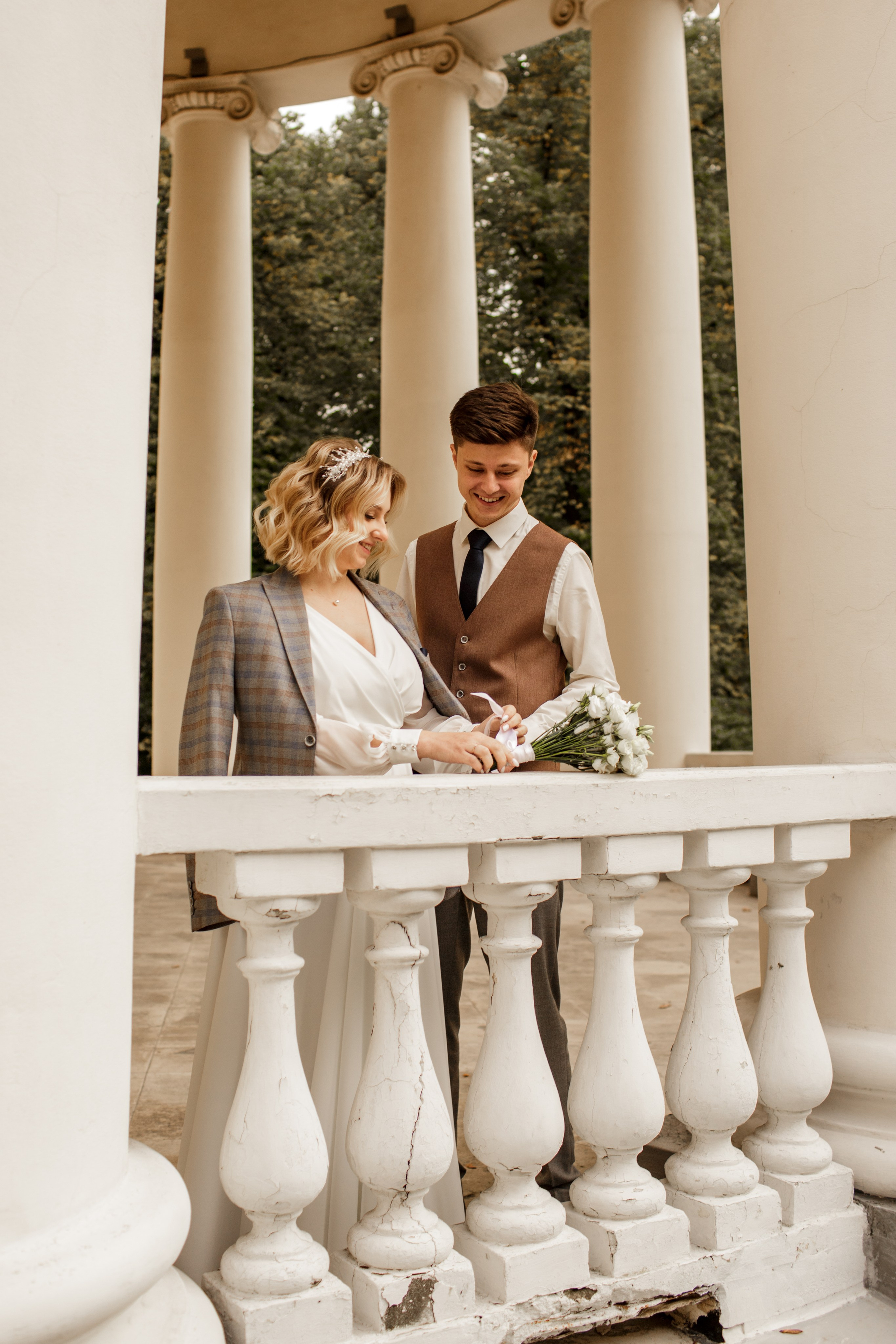 Татьяна и Евгений. Золотая осень на Петроградской стороне и в Пушкине. Свадебный фотограф Кирилл Белый