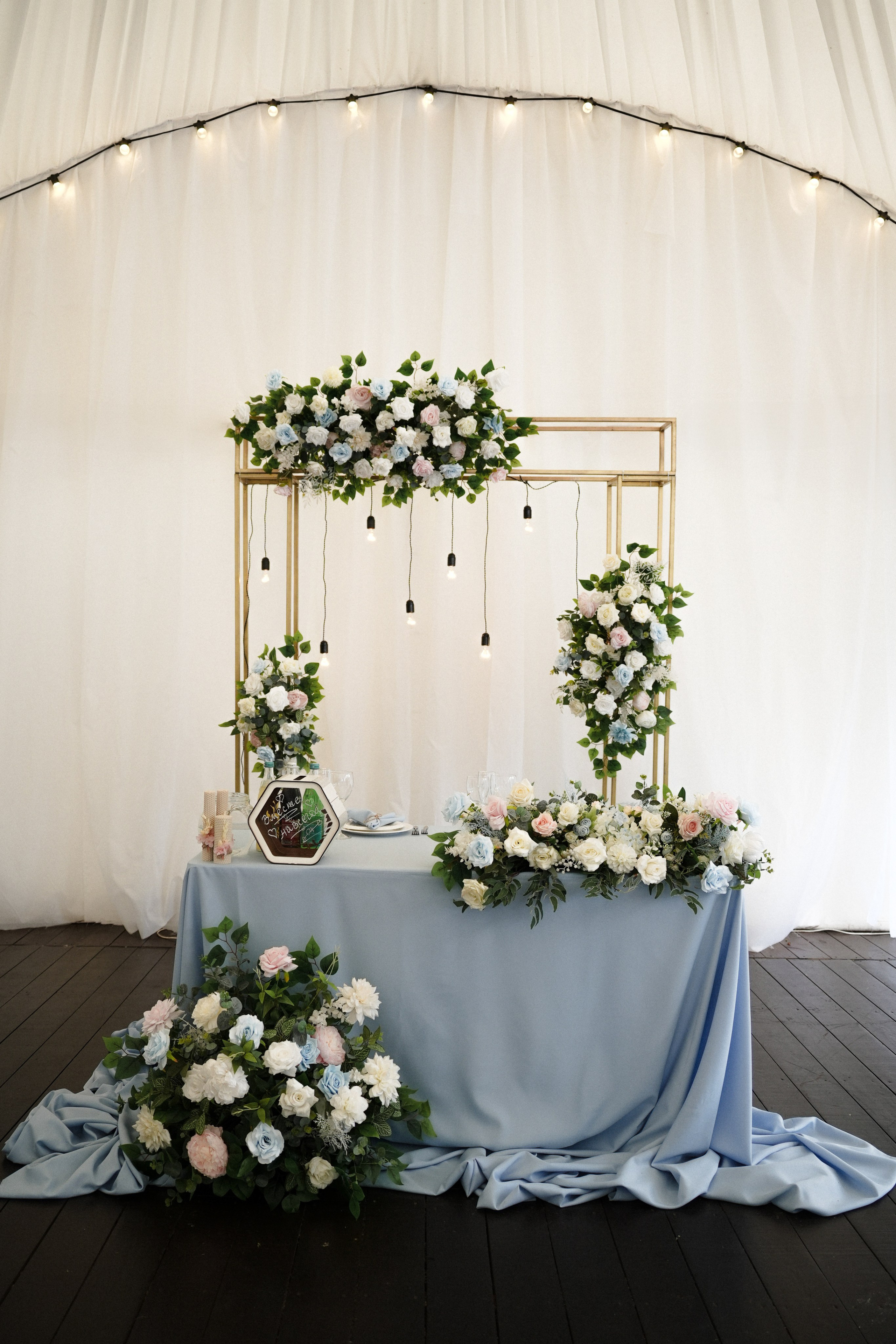 Сборы жениха и невесты, бракосочетание в Савеловском загсе, выездная церемония