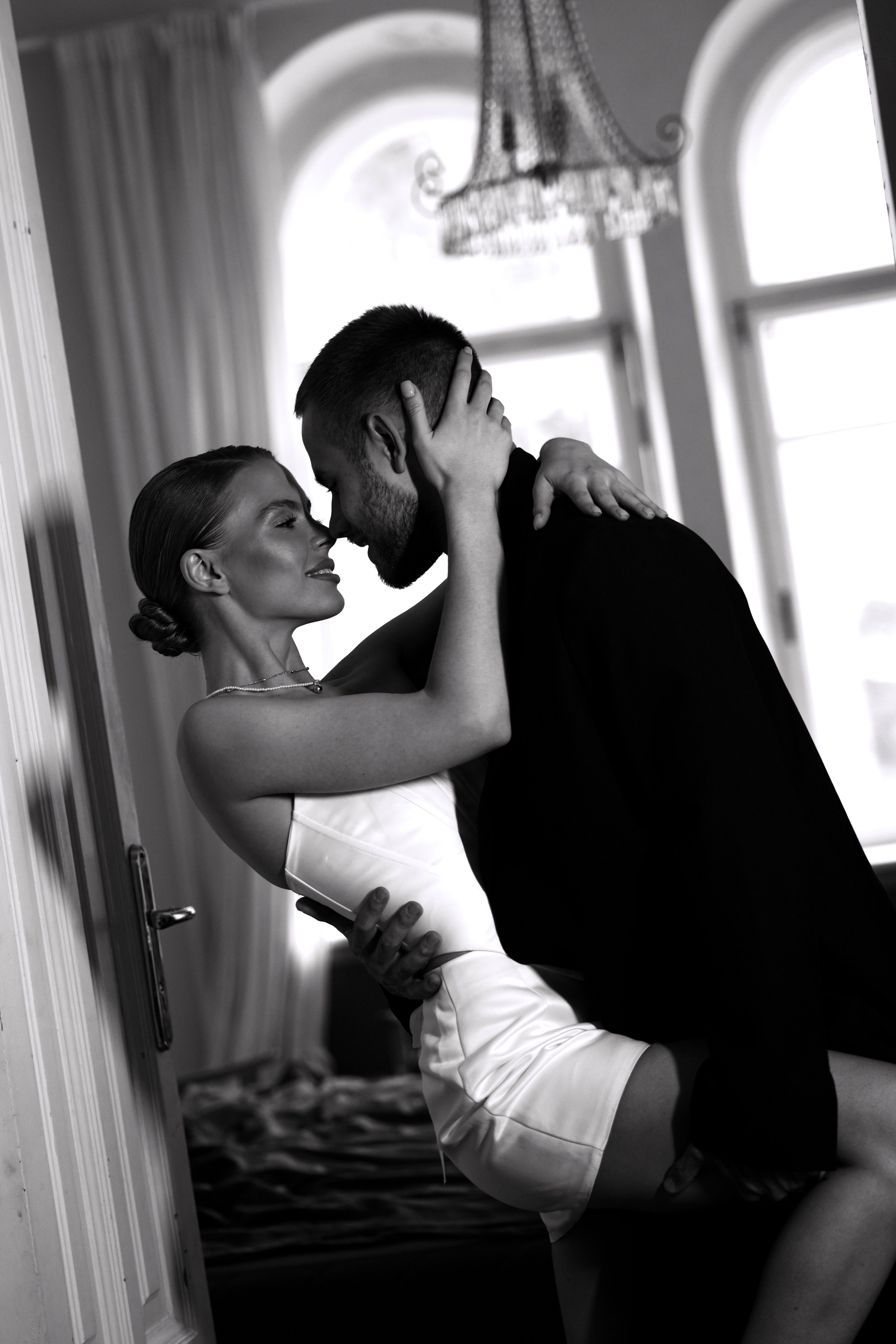 Свадебная фотосессия в Особняке Юргенсон