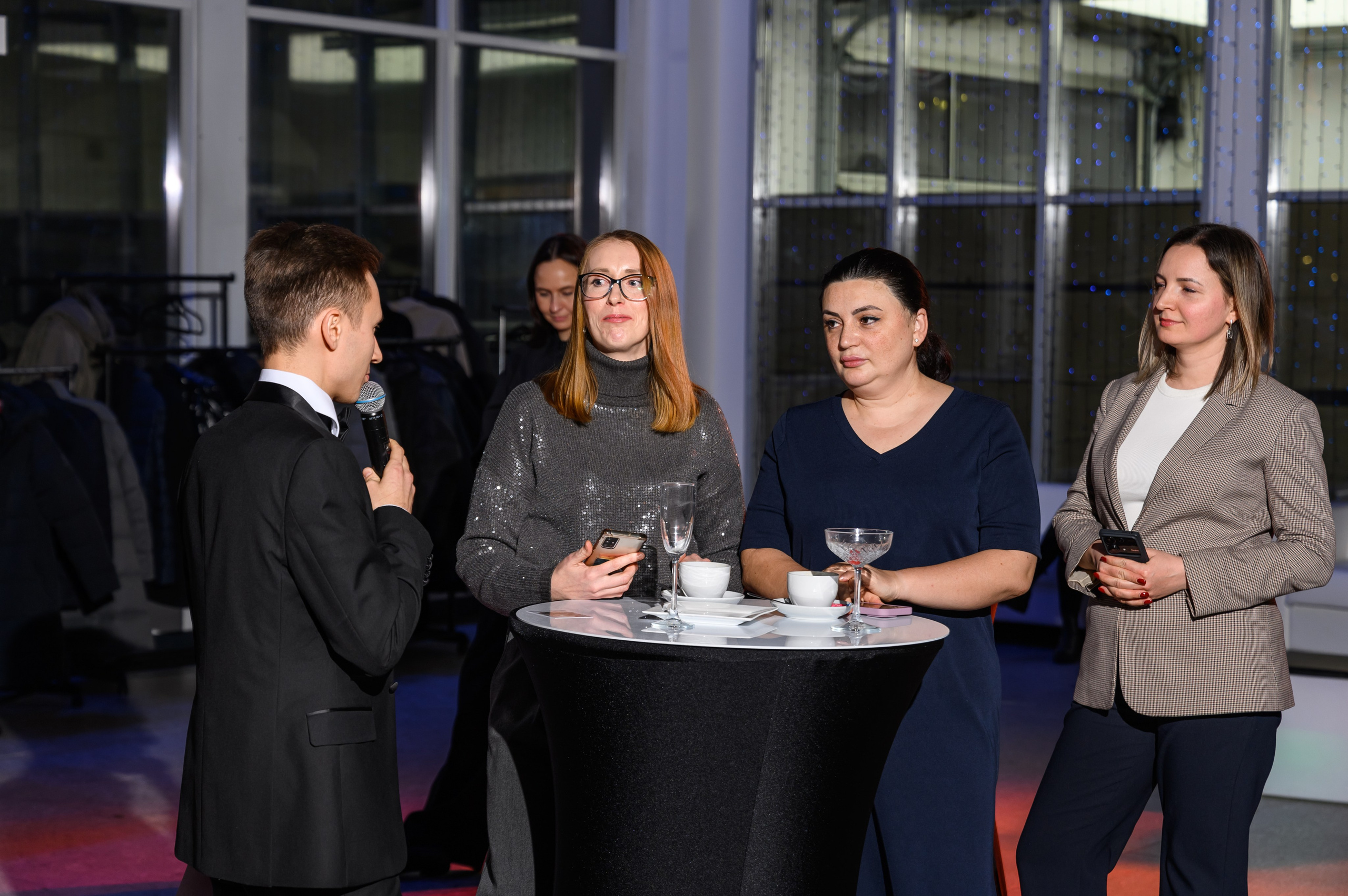 Автосалон Танк. Свадебный фотограф Москва Юрий Кульман